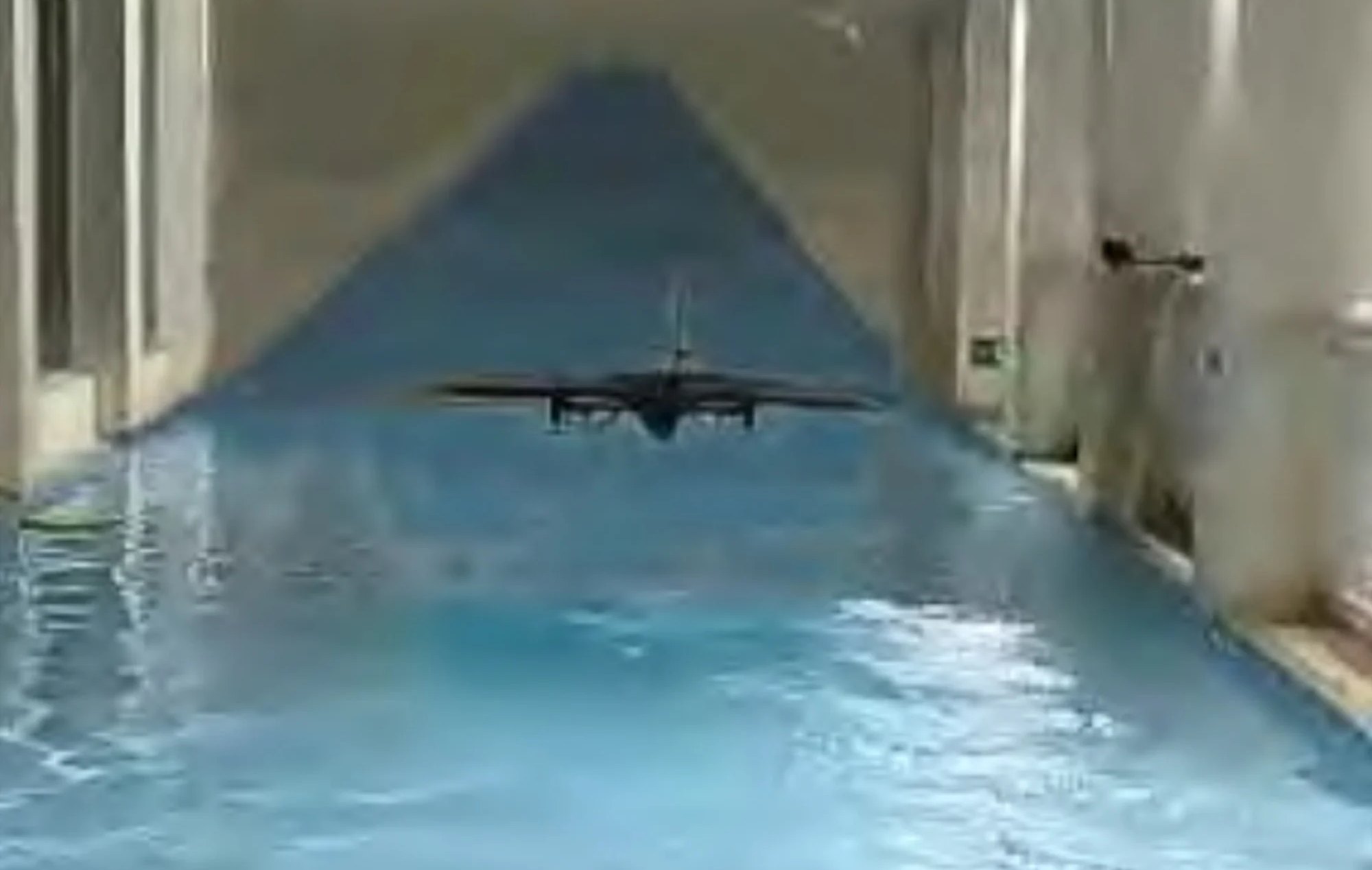 014 China flying submarine drone.jpg