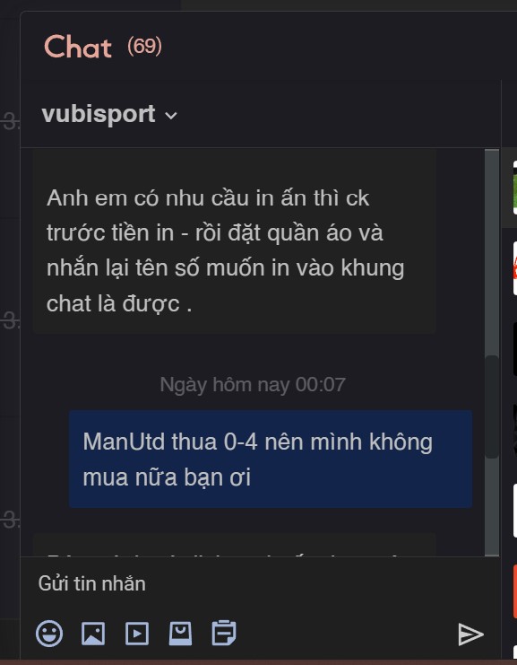 Tính mua cái áo ManUtd mặc mà giờ thấy thua 4-0 rồi, thôi huỷ.