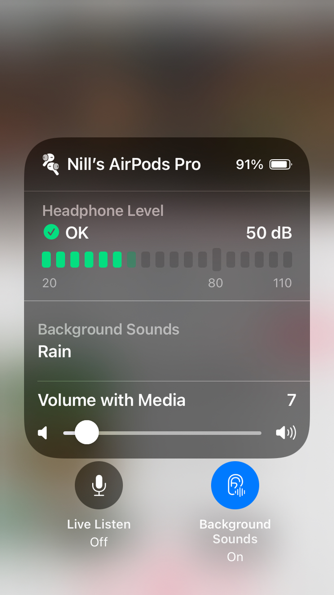 Một tính năng nhỏ mà có võ trên iOS cho những bạn hay nghe nhạc, mình có thể thêm Âm Nền cho nội...