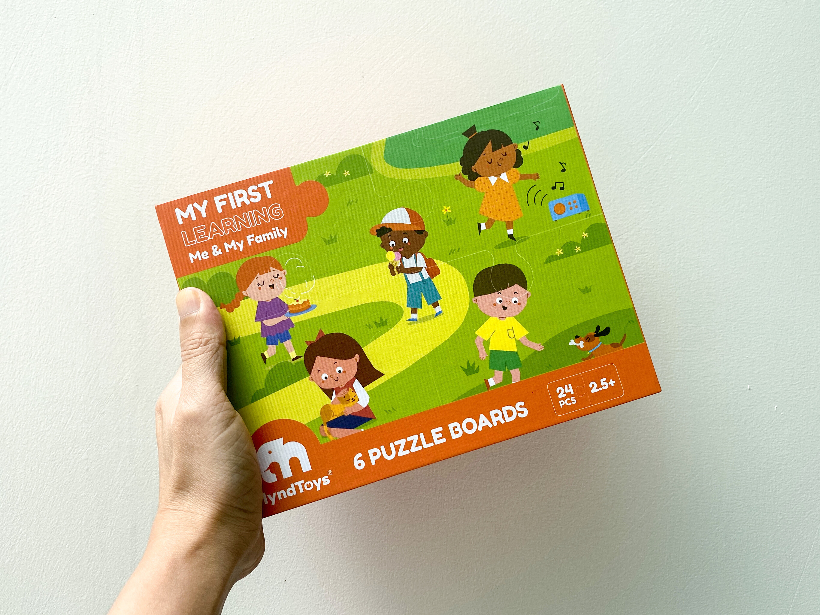 Món đồ chơi ghép hình chủ đề "tôi và gia đình" đến từ thương hiệu Myndtoys