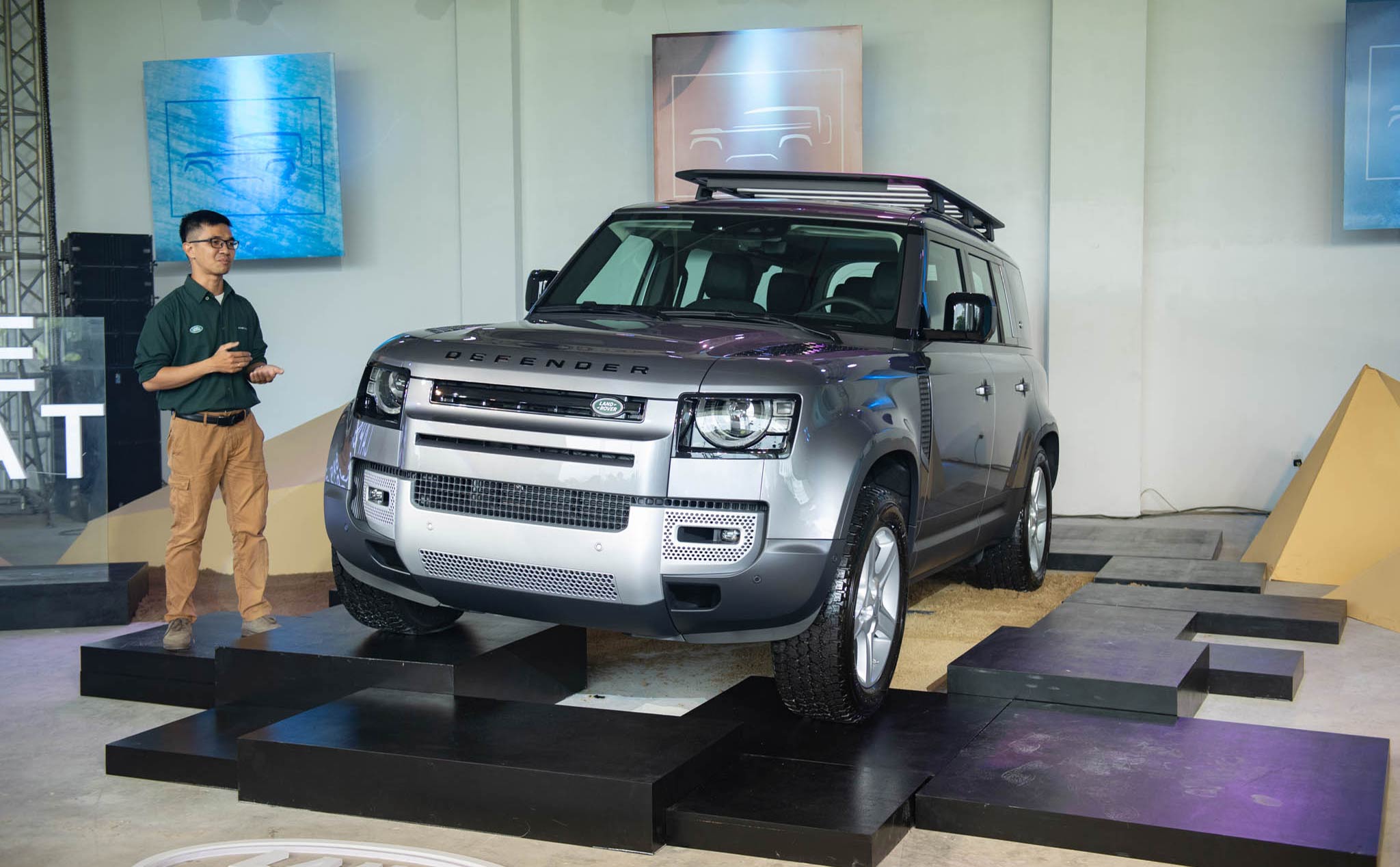 Land Rover Defender chính thức ra mắt thị trường Việt Nam, giá khởi điểm từ 3,8 tỷ đồng