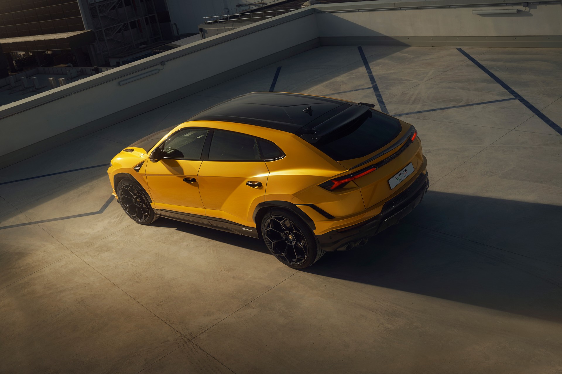 2023-Lamborghini-Urus-Performante-26.jpg