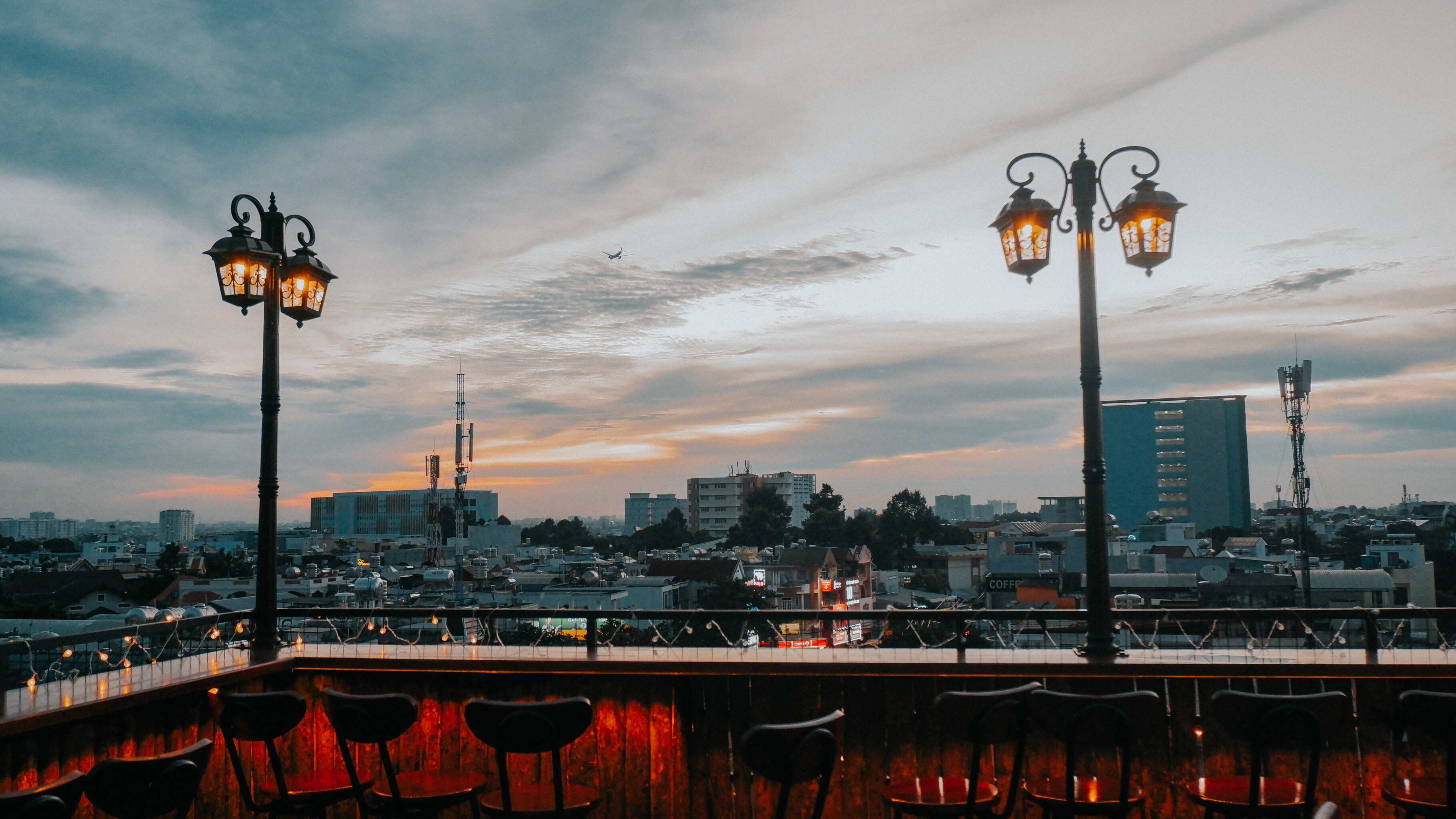 NHỚ ROOFTOP MỘT ĐIỂM CHILL THẬT THÚ VỊ CỦA SÀI GÒN: ĐI ĐỂ BIẾT VÀ ĐI ĐỂ NHỚ