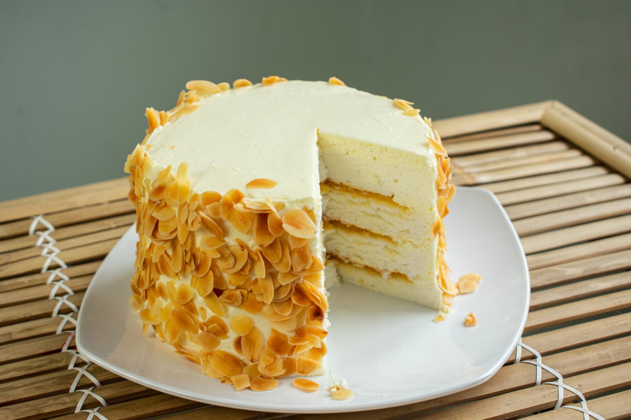 Bánh Sinh Nhật Kem Phô Mai Tươi (Angel Food Cake)