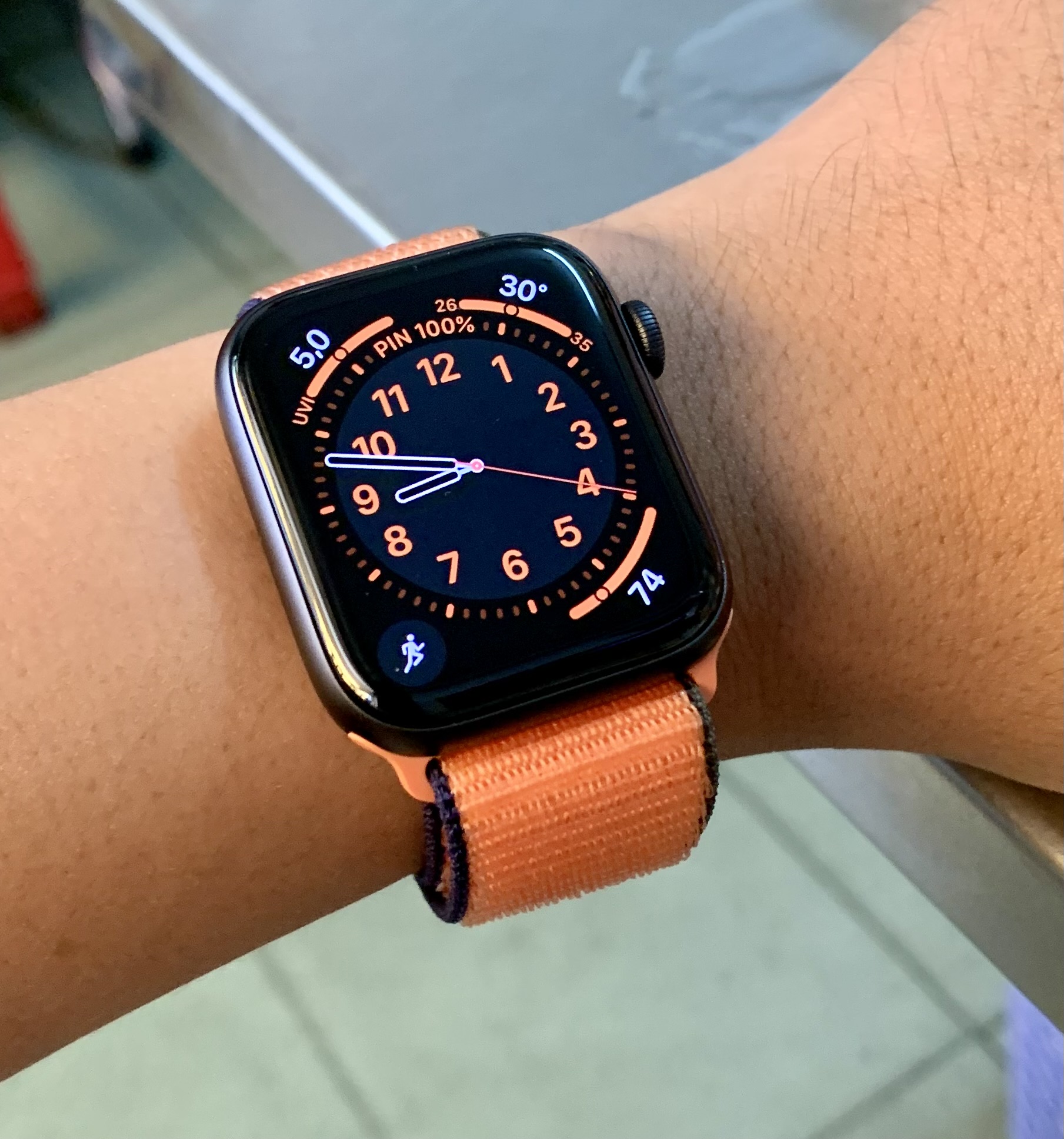 Always on display trên Apple Watch series 5 giúp mình kiếm tiền thế nào?