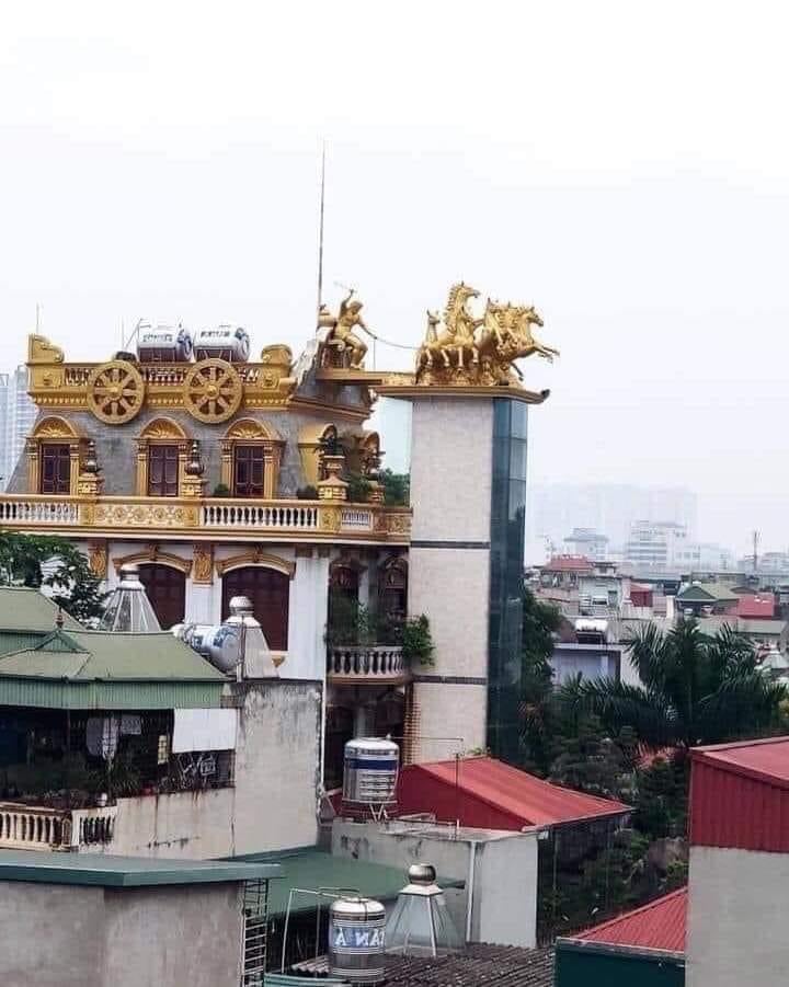 Ngựa dát vàng (st)