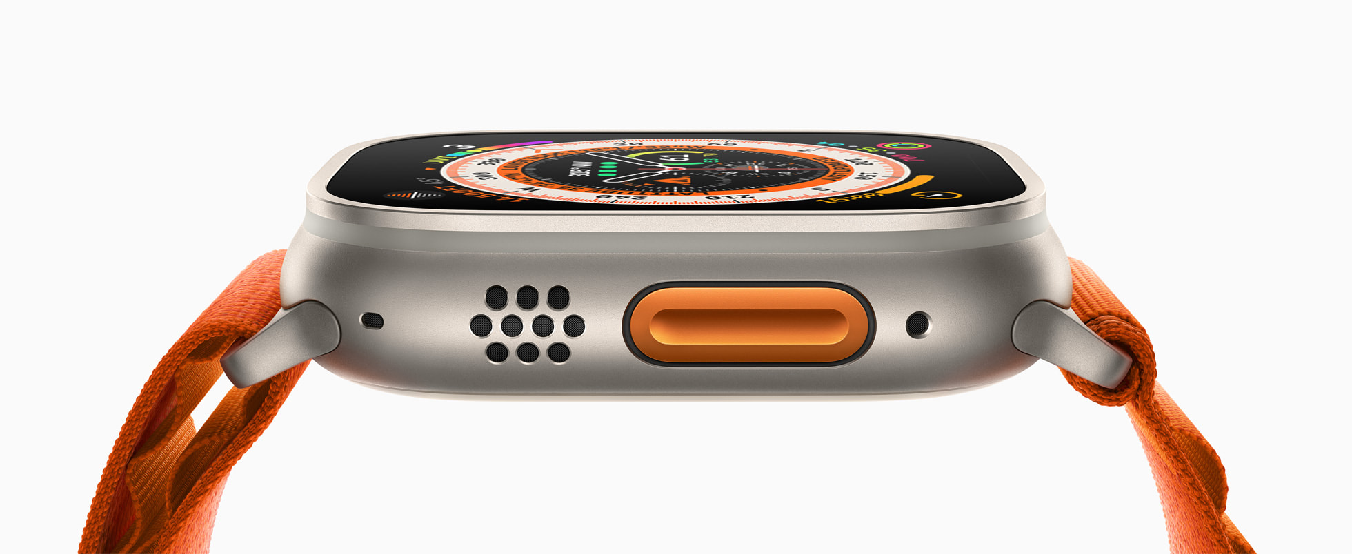Apple-Watch-Ultra-Orange-Alpine-Loop-Action-button-220907_big.jpg.large_2x.jpg