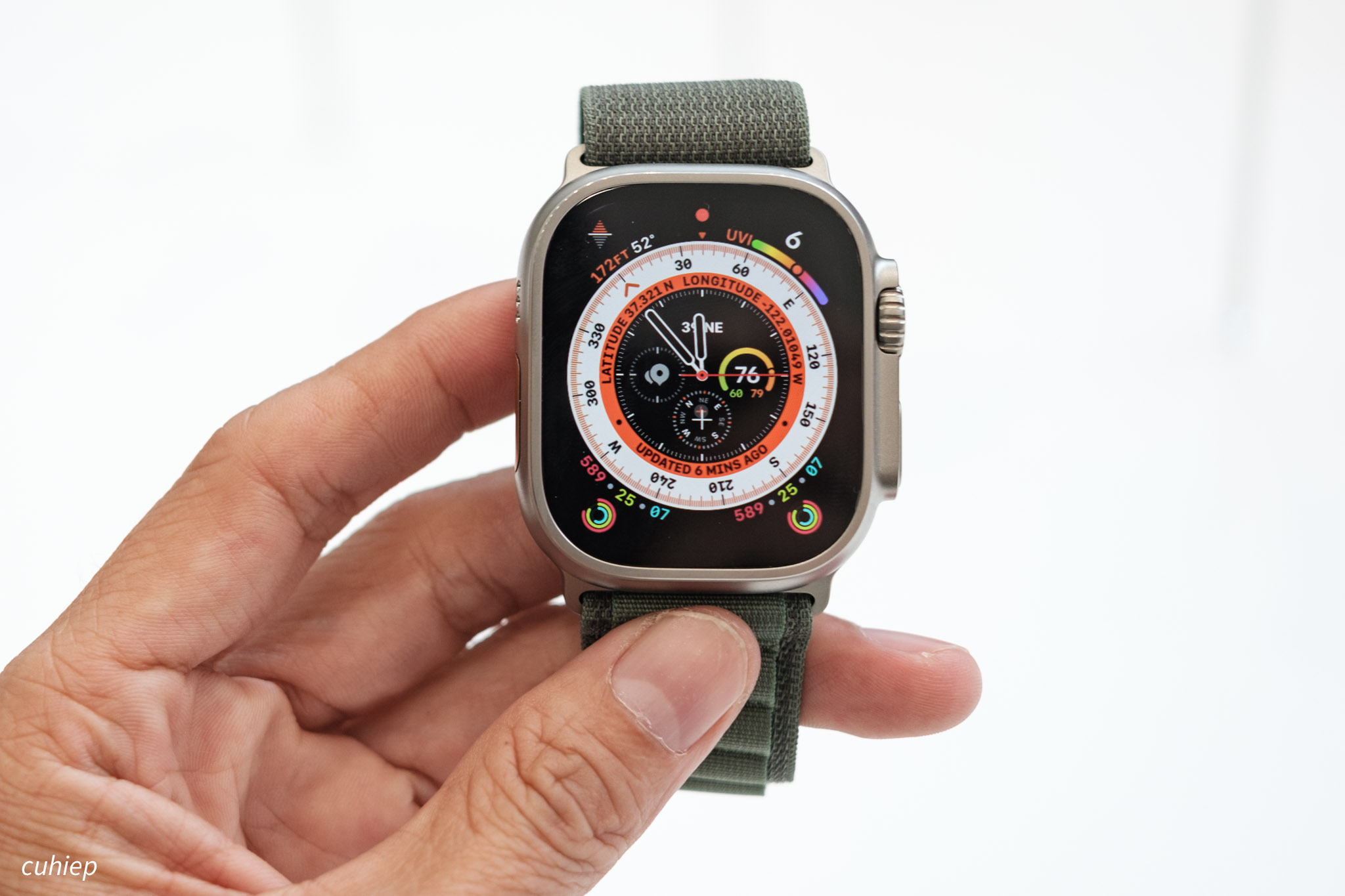 Trên tay Apple Watch Ultra: thiết kế hầm hố, cấu hình mạnh mẽ
