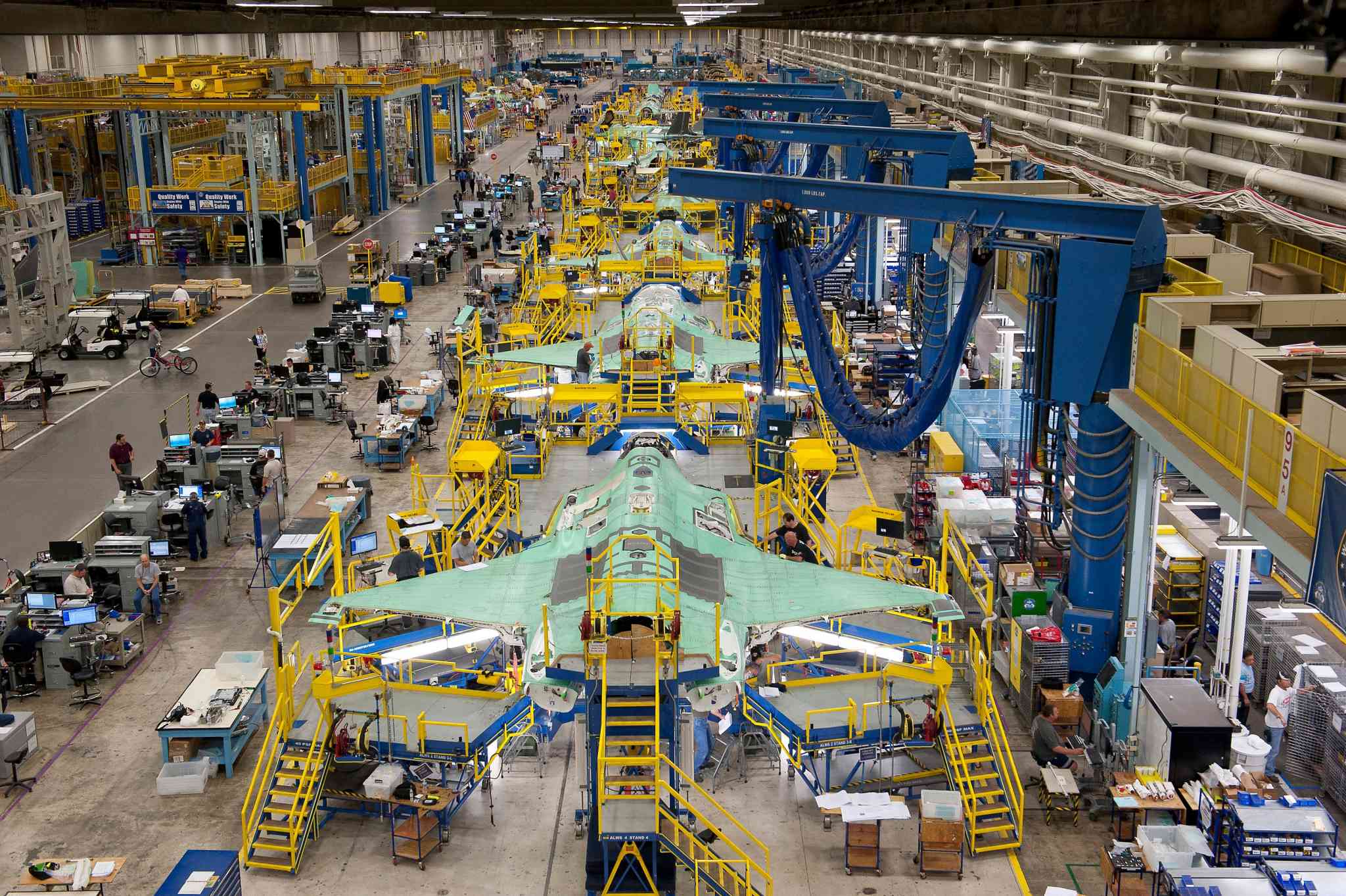 017 F-35 Assembly line.jpg