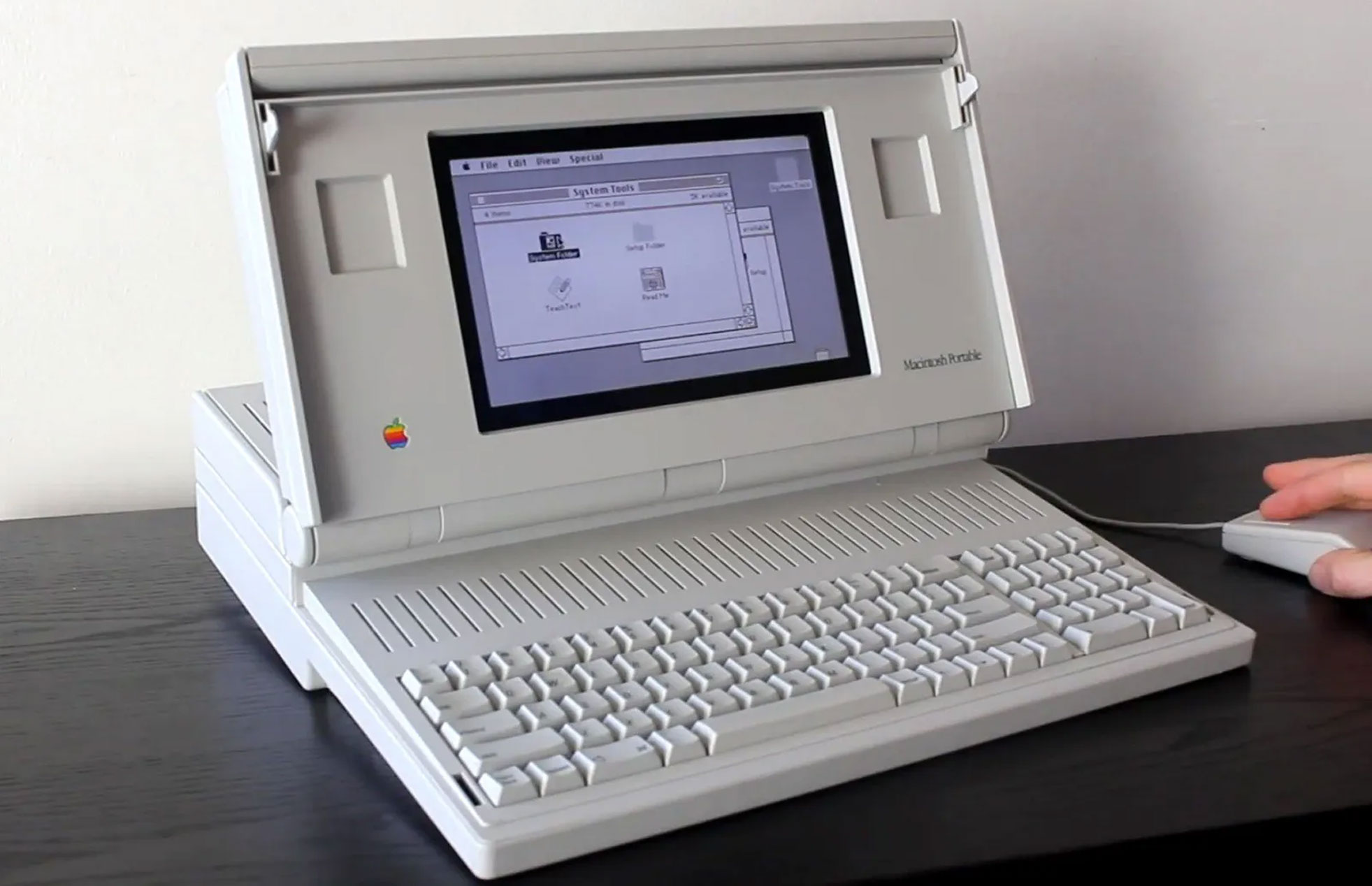 Macintosh Portable.4.jpg