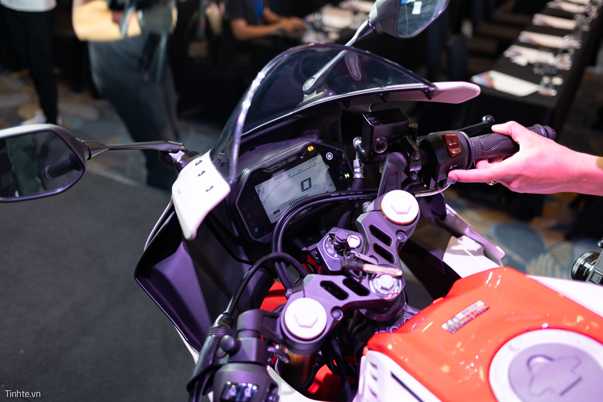 yamaha-r15-v4-tinhte-5.jpg