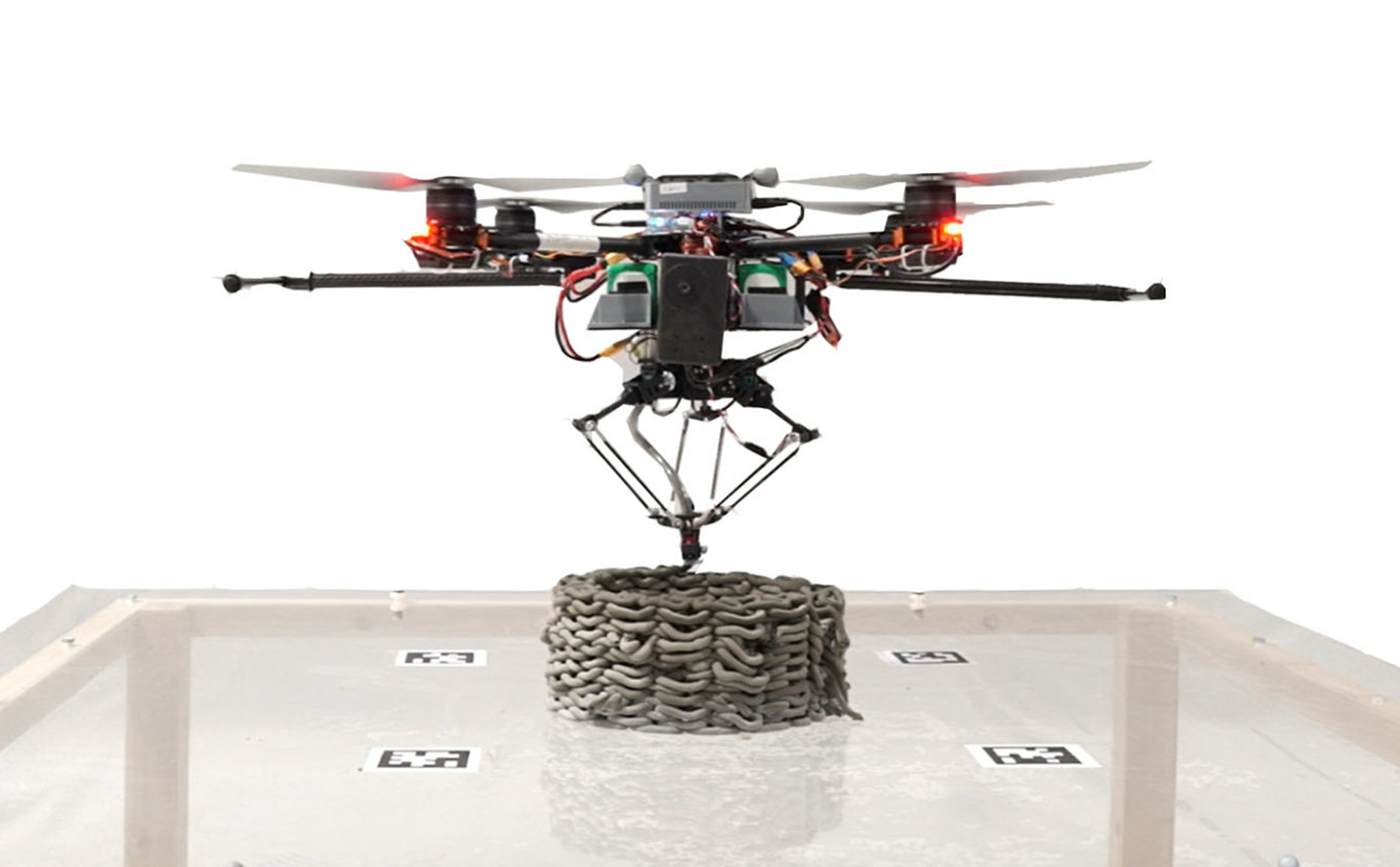 In 3D bằng drone, ứng dụng in nhà, công trình ở các vùng địa hình hiểm trở