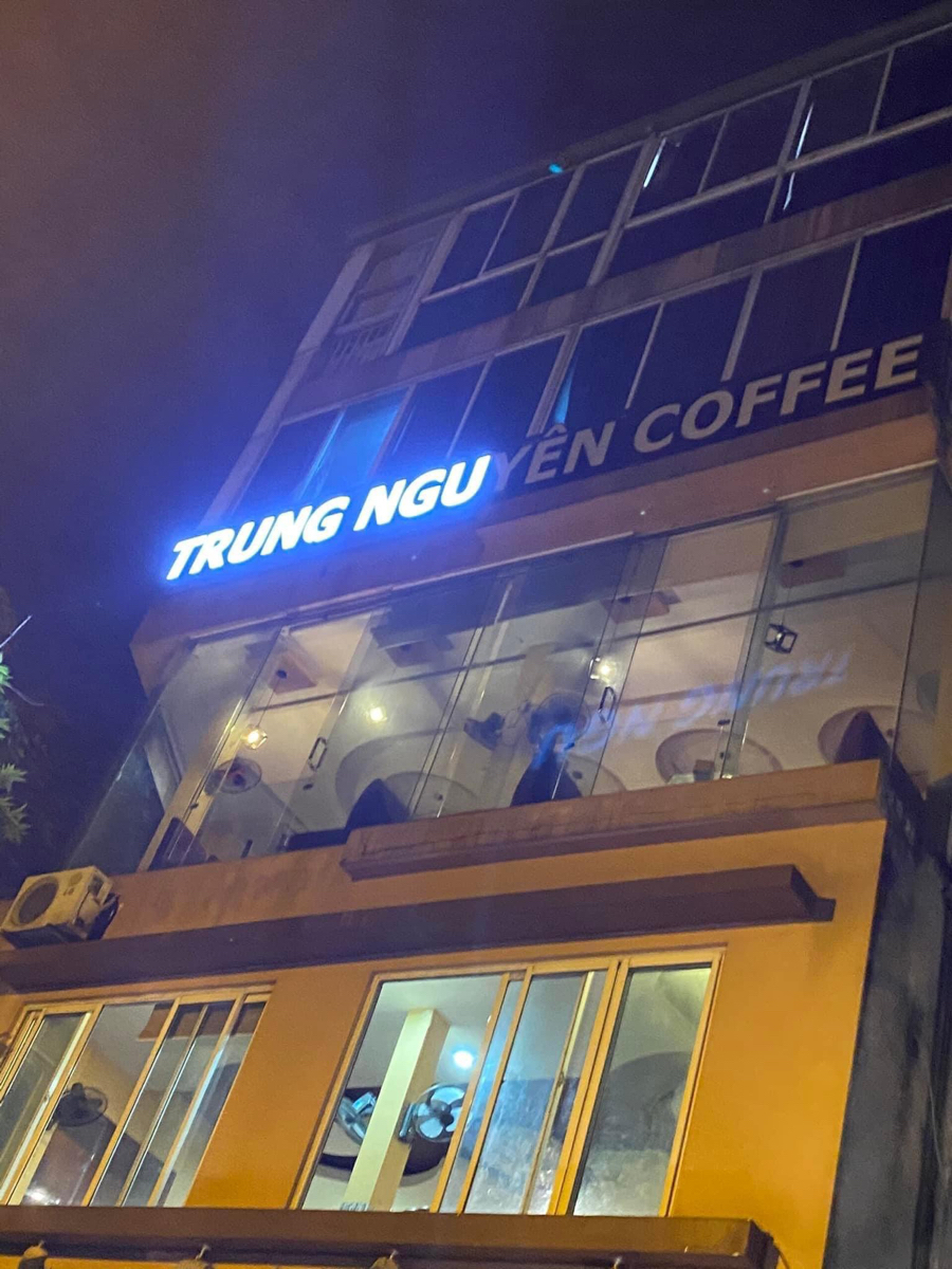 Anh trung ng… à mà thôi