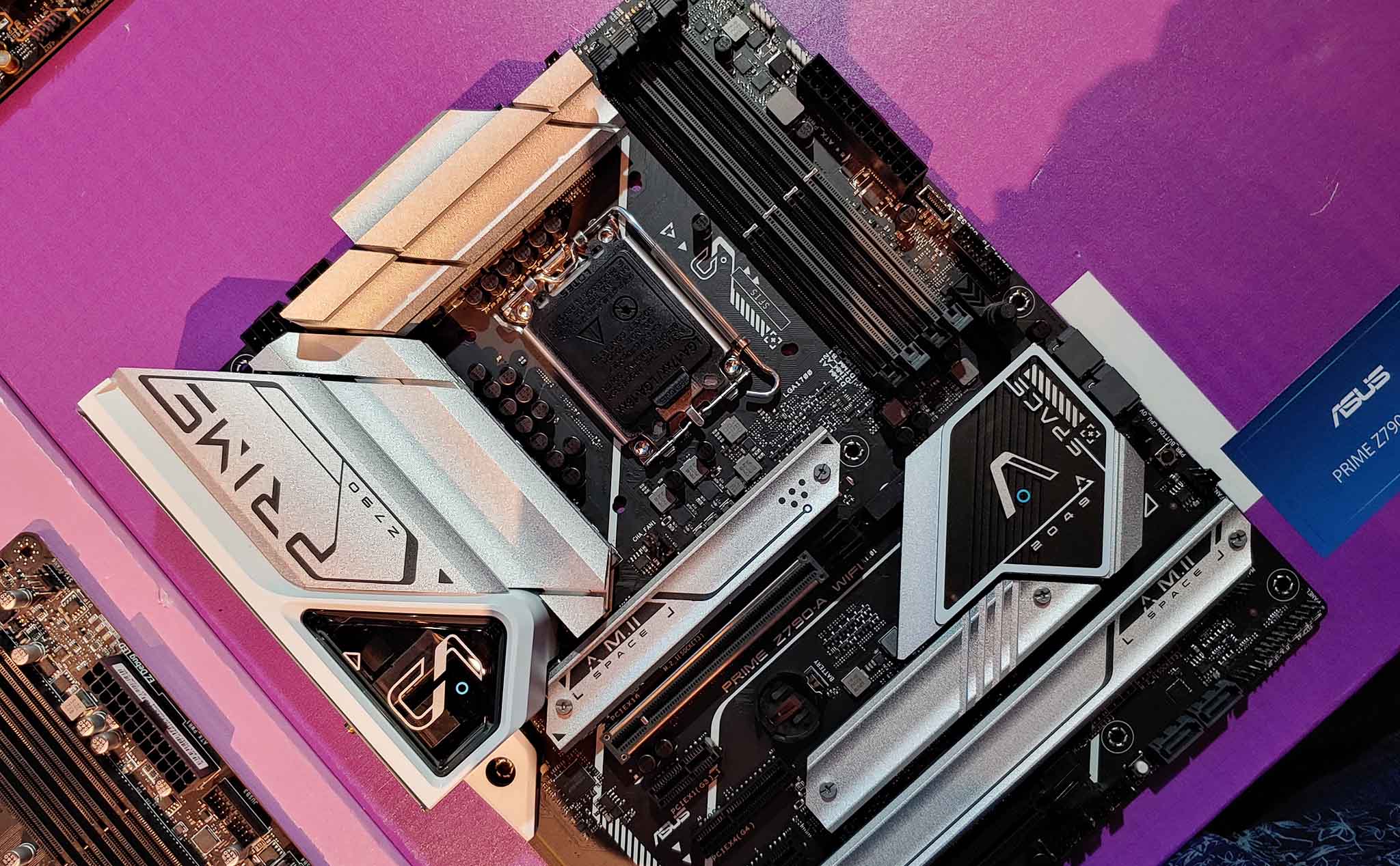 Sơ lược về chipset Z790 cùng những bo mạch chủ Z790 đầu tiên