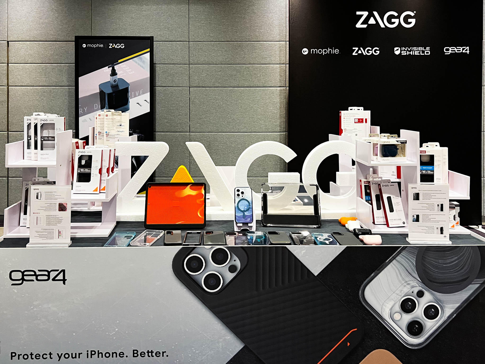 DTR giới thiệu hệ sinh thái ZAGG 2022 với mophie, InvisibleShield, Gear4 và ZAGG