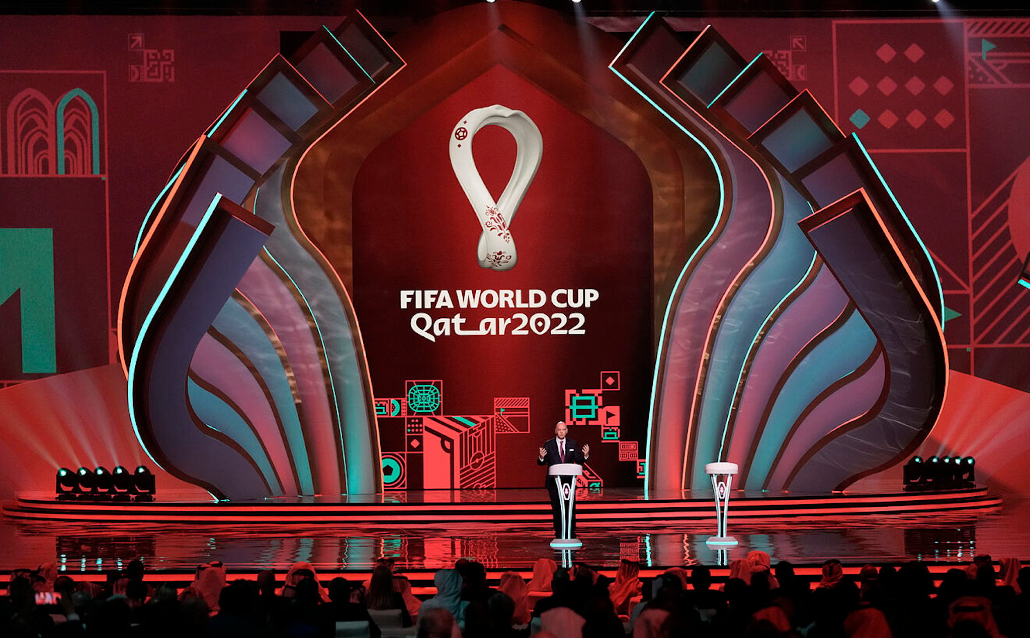 Gian nan tìm chỗ ở để xem World Cup 2022, ngủ lều cũng đã gần 10 triệu đồng