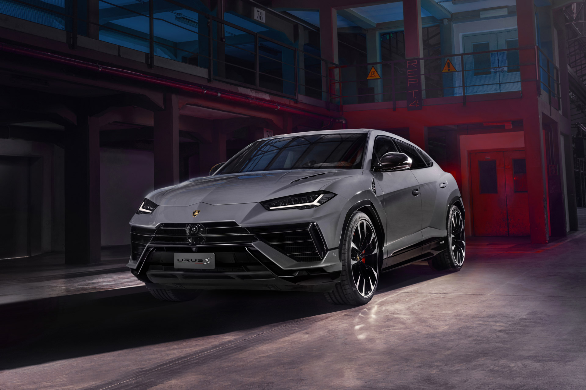 Lamborghini Urus S: thay thế cho Urus tiêu chuẩn, sức mạnh tương đương bản Performante