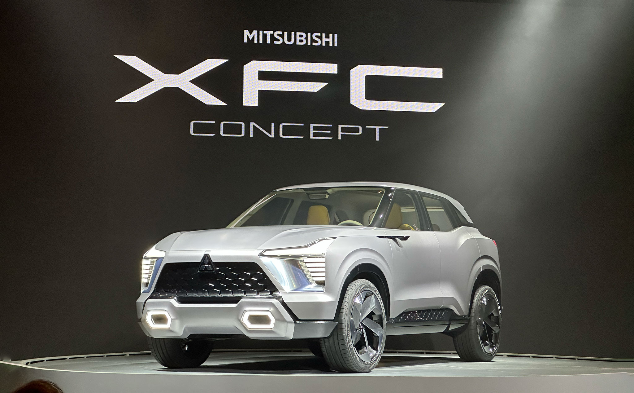 Mitsubishi XFC Concept ra mắt Việt Nam, lần đầu xuất hiện trên thế giới