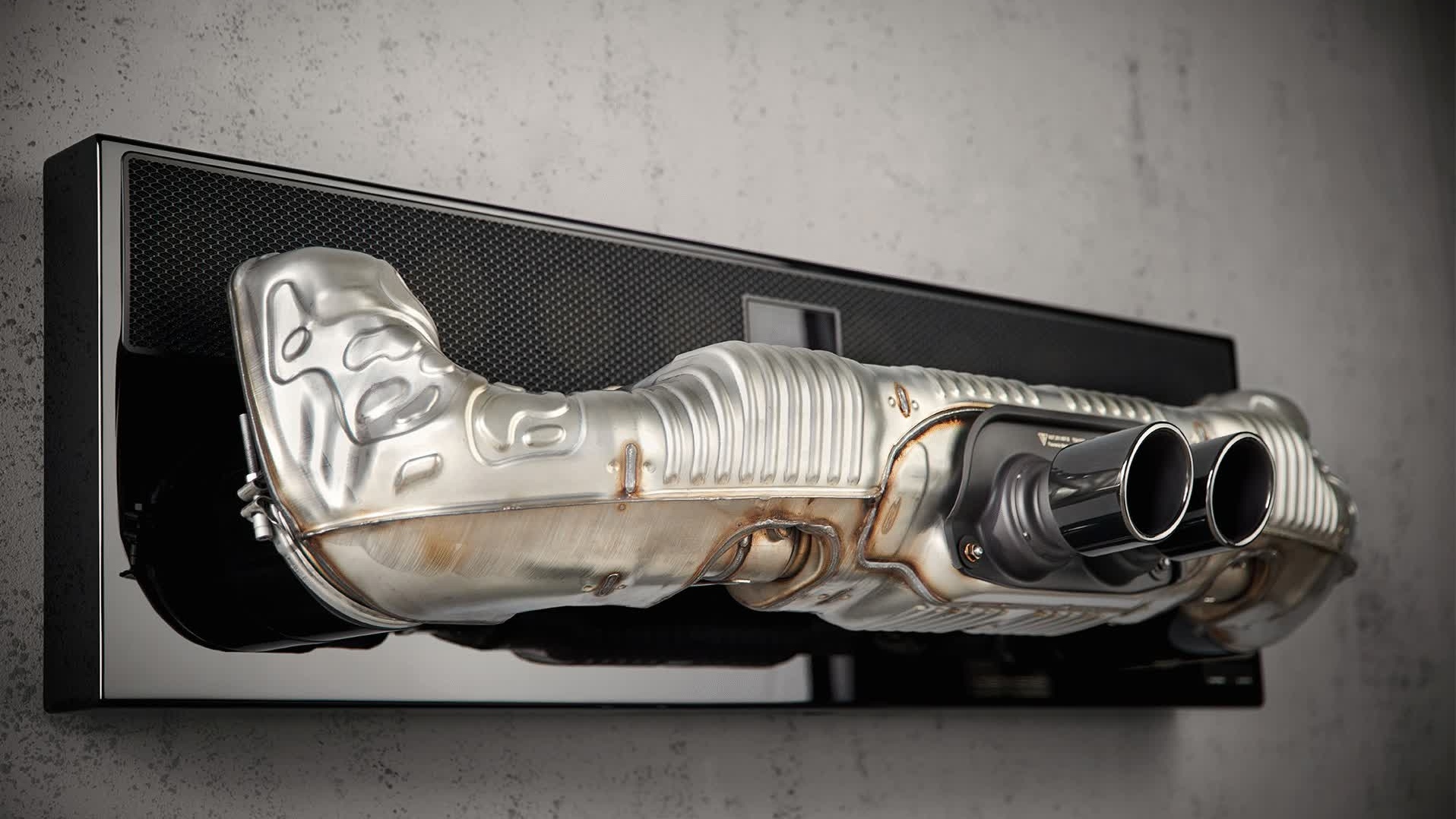 Porsche trình làng 911 Soundbar 2.0 Pro Limited Edition được đặt trong ống pô xe 992 GT3, $12.000