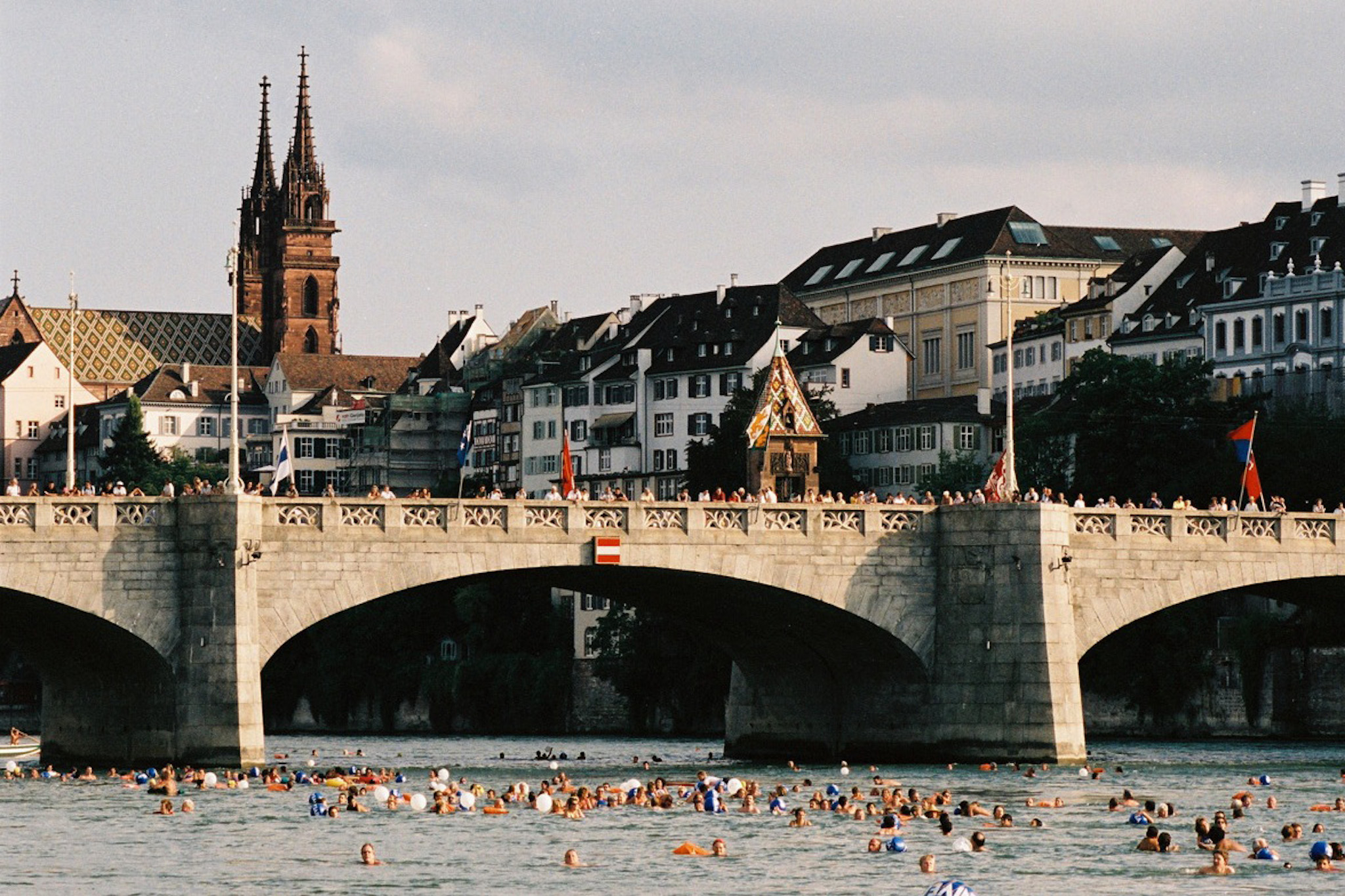 Thành phố Thuỵ Sĩ - Nơi người dân bơi về nhà sau giờ làm - 2