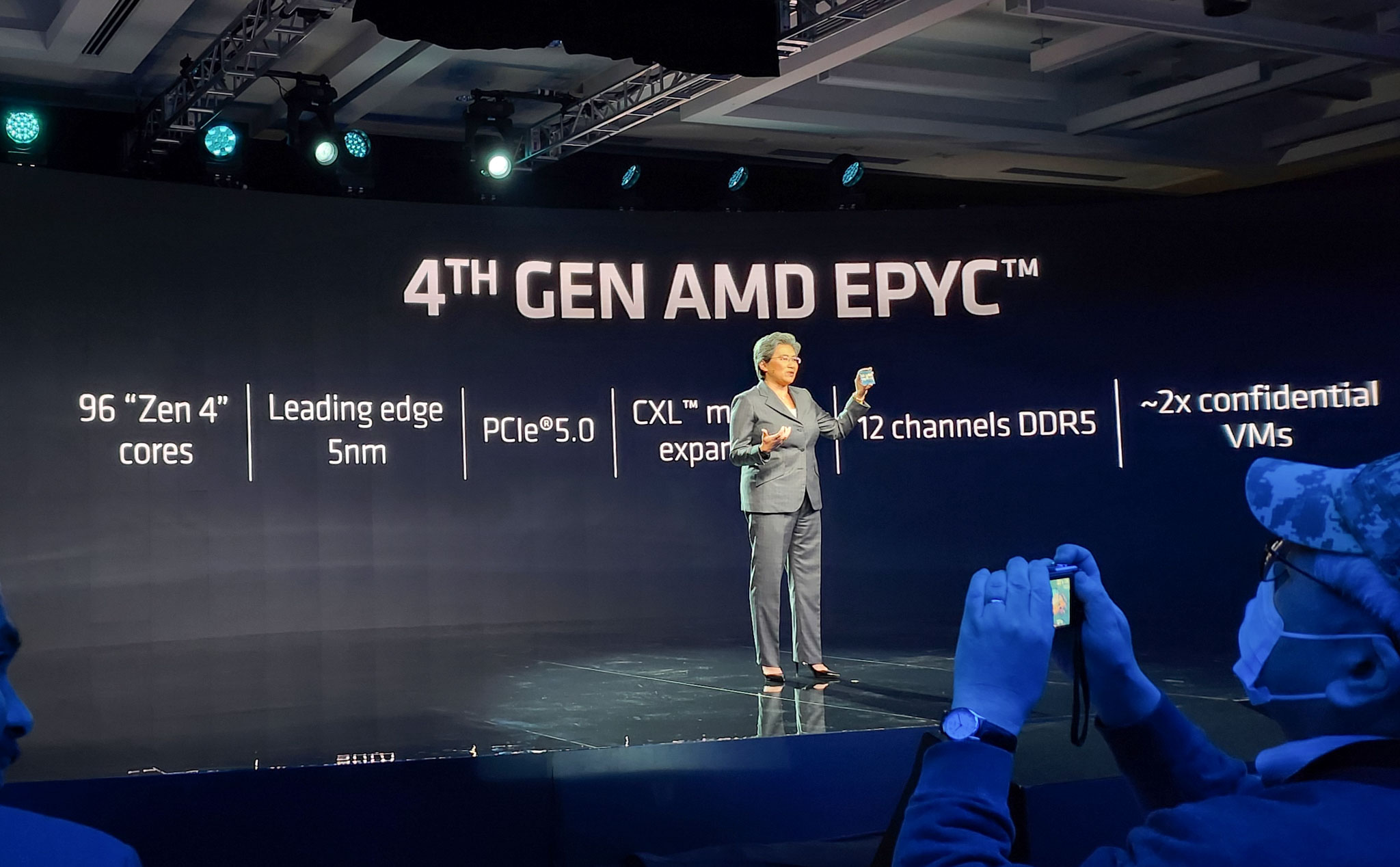 AMD ra mắt bộ xử lý EPYC thế hệ thứ 4 hướng đến sức mạnh, hiệu suất cho máy chủ