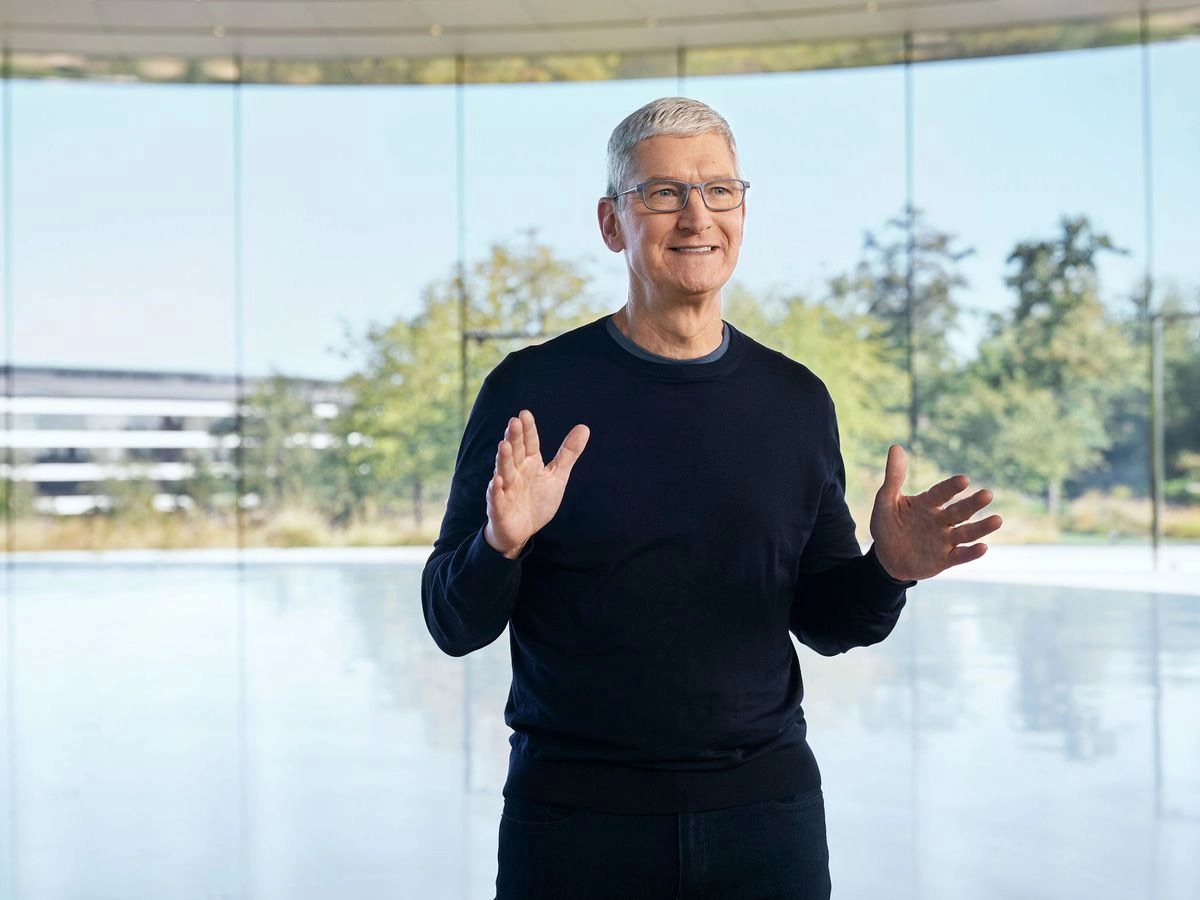 Tim Cook xác nhận Apple đang hạn chế tuyển dụng nhân sự