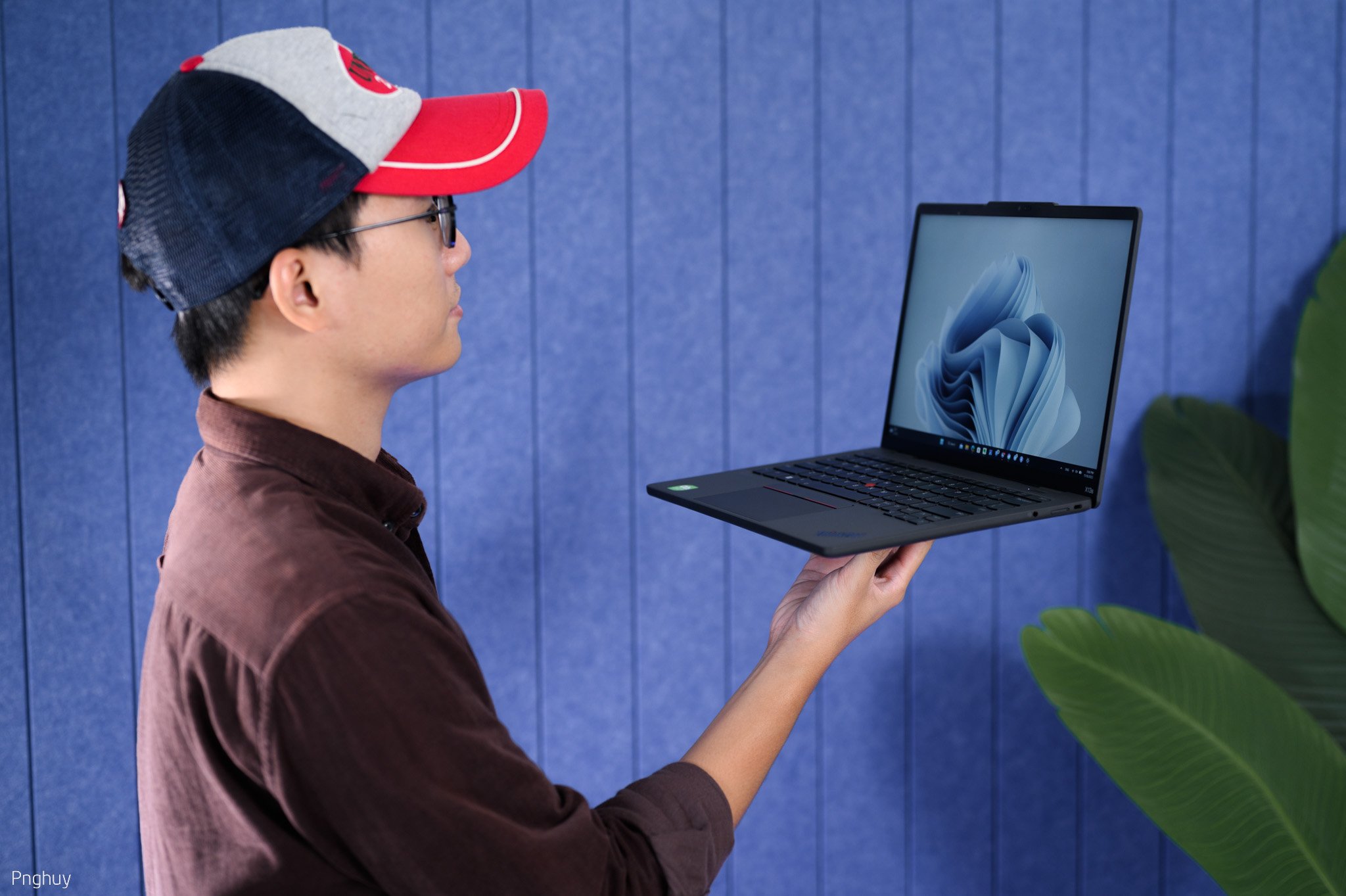 Trải nghiệm Lenovo ThinkPad X13s: Windows Arm đã đến lúc toả sáng
