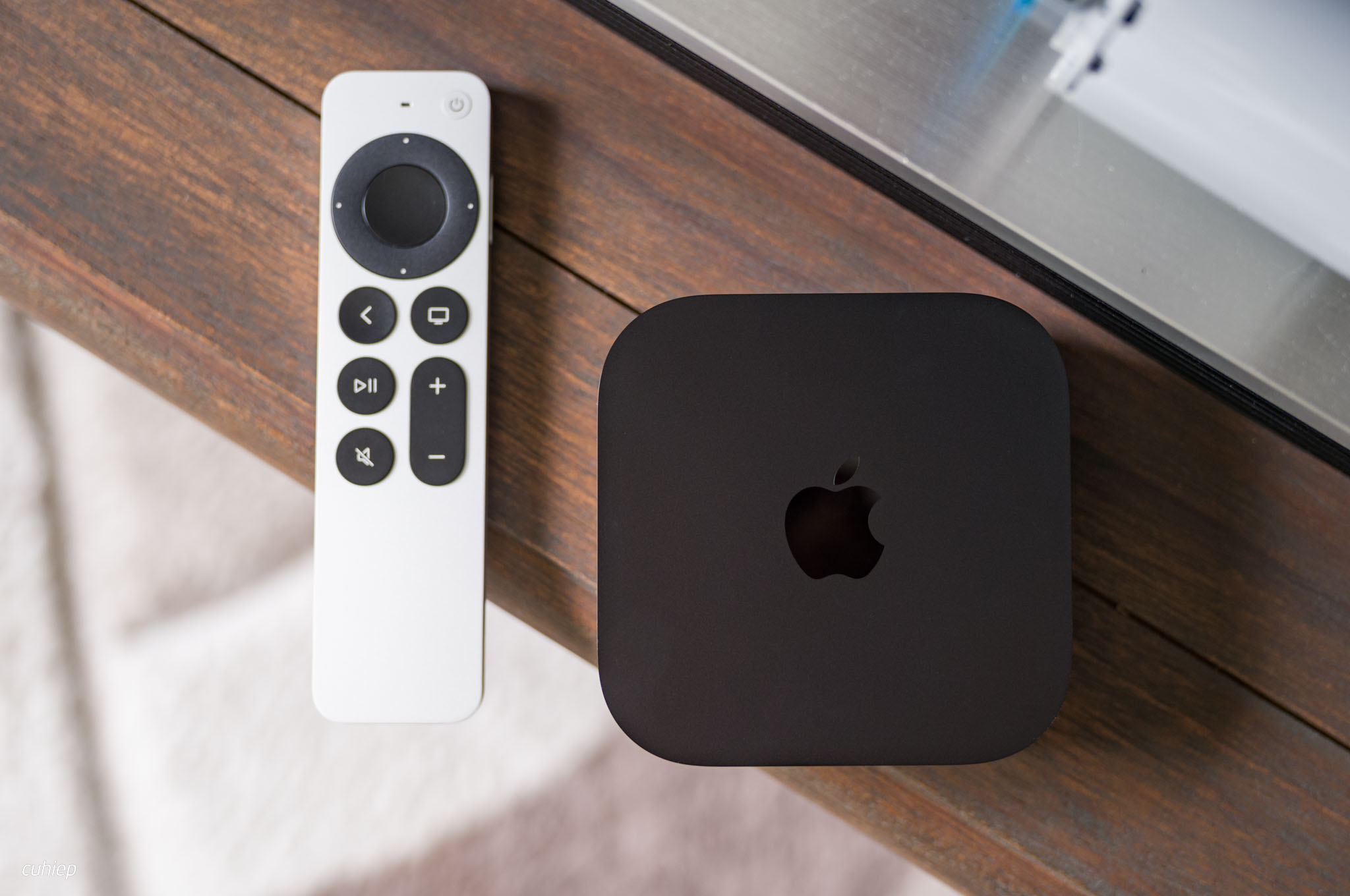 Trên tay Apple TV 4K 2022: mạnh hơn, nhỏ hơn, remote sạc USB-C