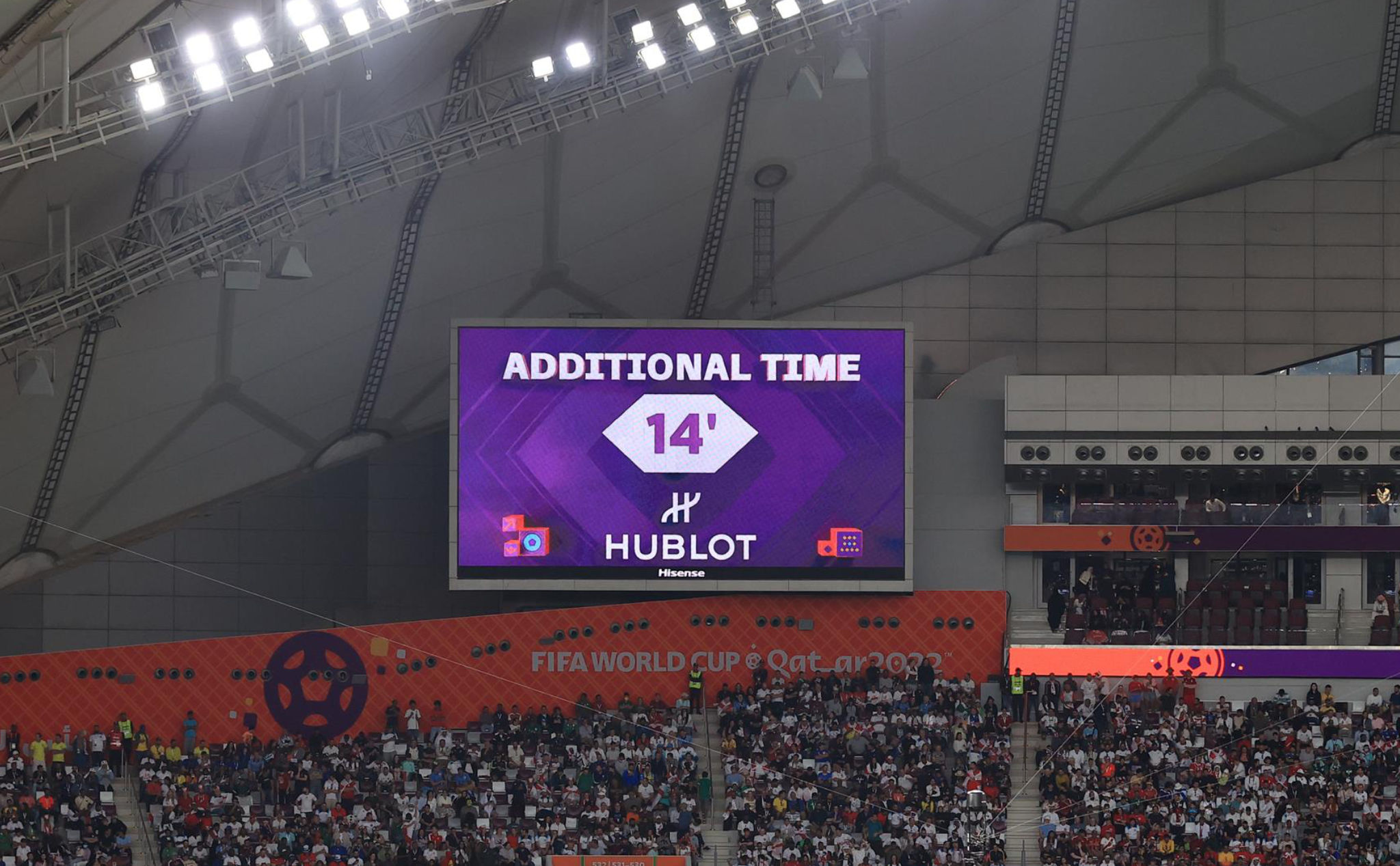 Vì sao thời gian bù giờ các trận đấu ở World Cup 2022 cao bất thường?