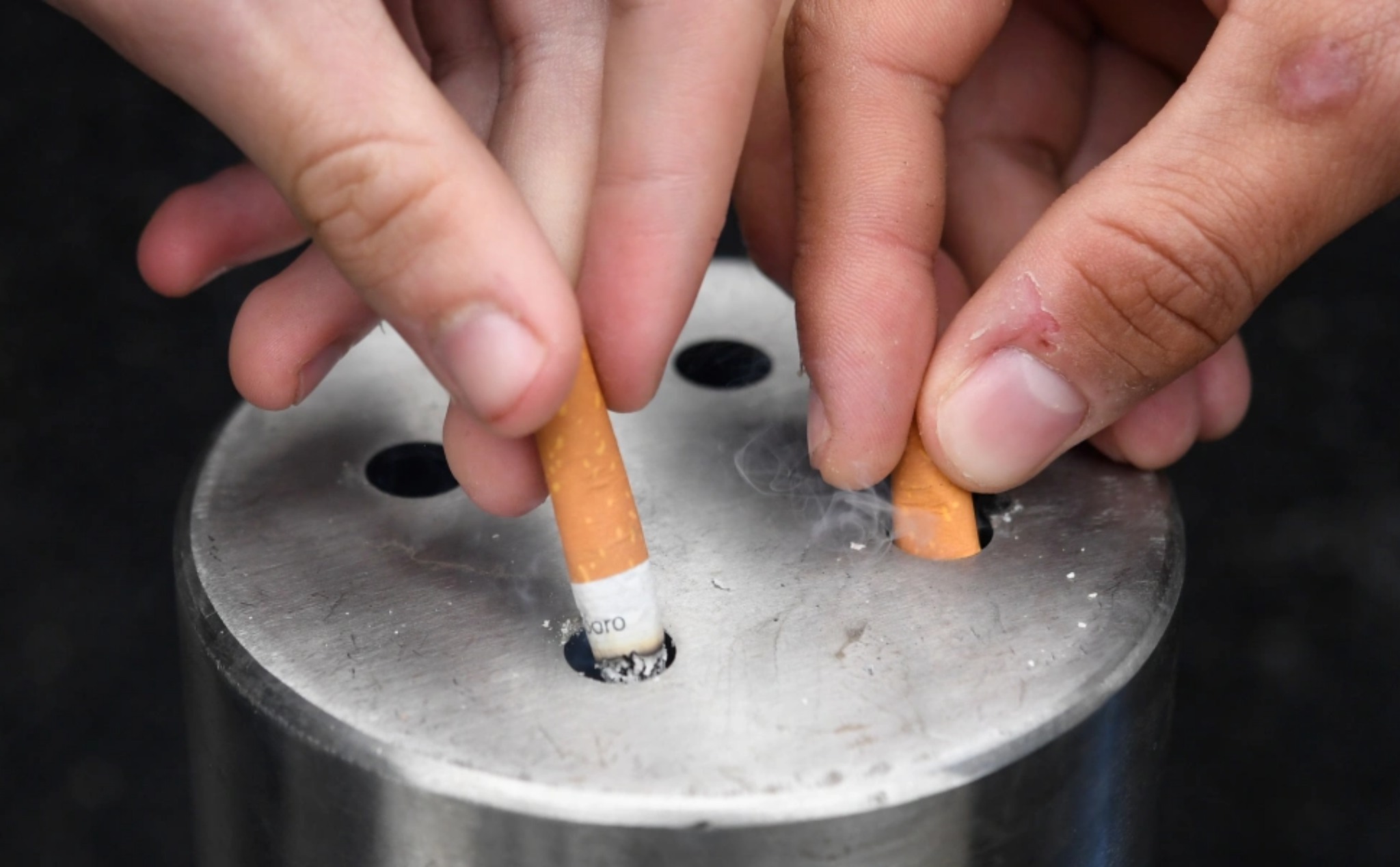 Bộ Y tế đề nghị cần cấm các loại thuốc lá điện tử và thuốc lá nung nóng