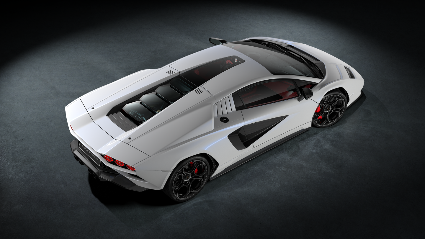 Lamborghini Countach lần đầu bị triều hồi vì nguy cơ rớt kính che động cơ khi chạy