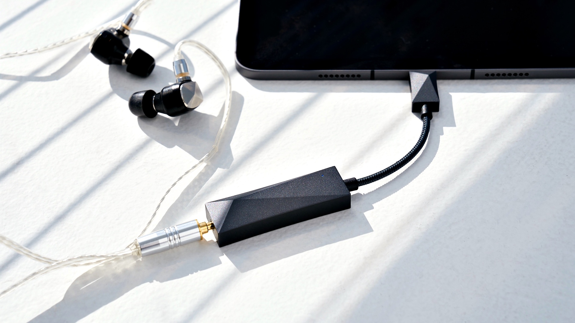 Astell & Kern giới thiệu USB DAC HC3: tích hợp microphone, giá $190