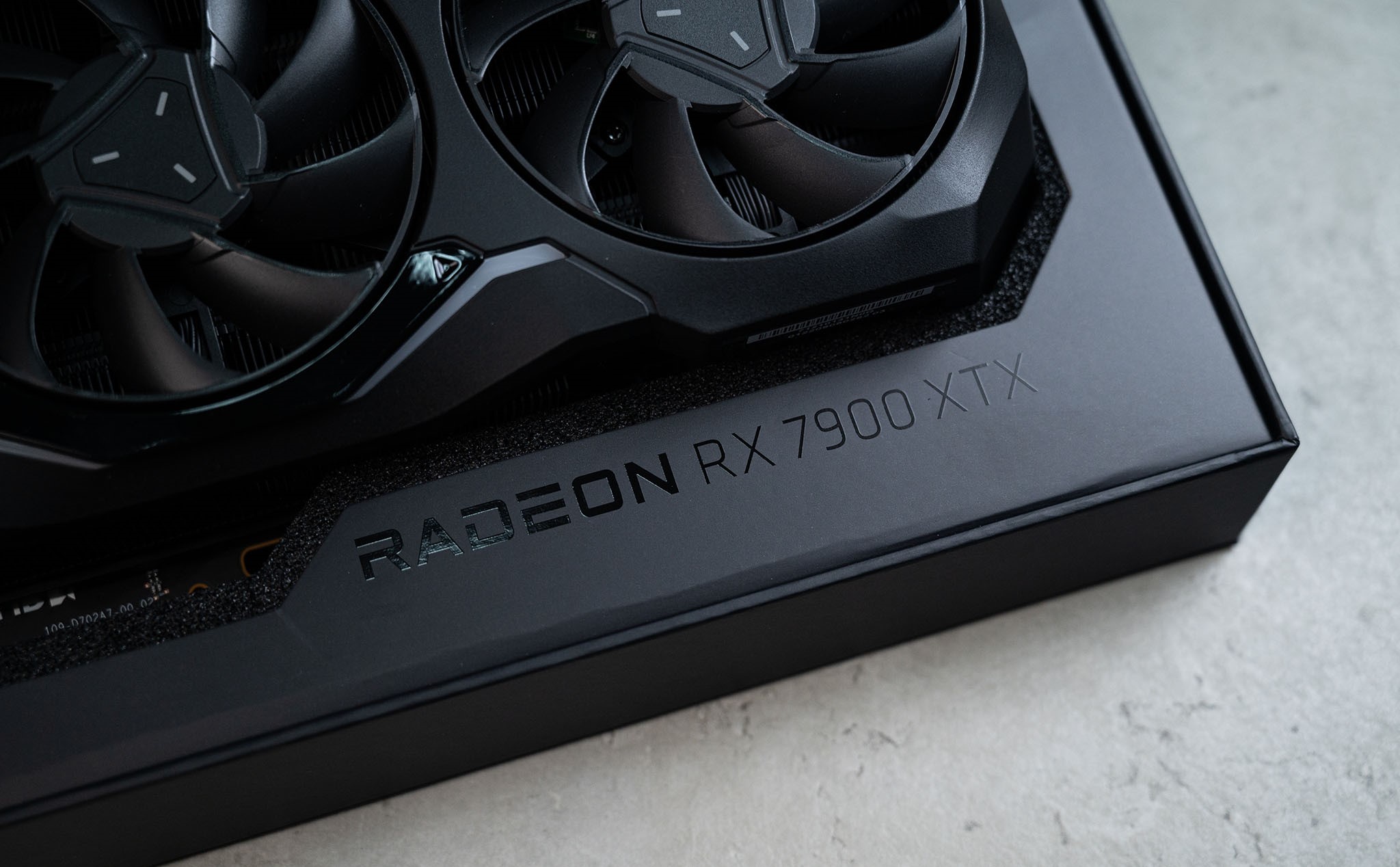Một số mẫu card Radeon RX 7900 XTX MBA có hot spot đến 110 độ C