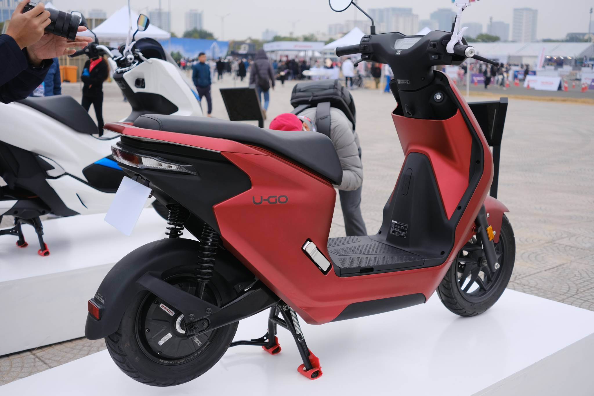 Xe máy điện Honda Benly e được dùng để giao hàng tại Việt Nam từ 112022