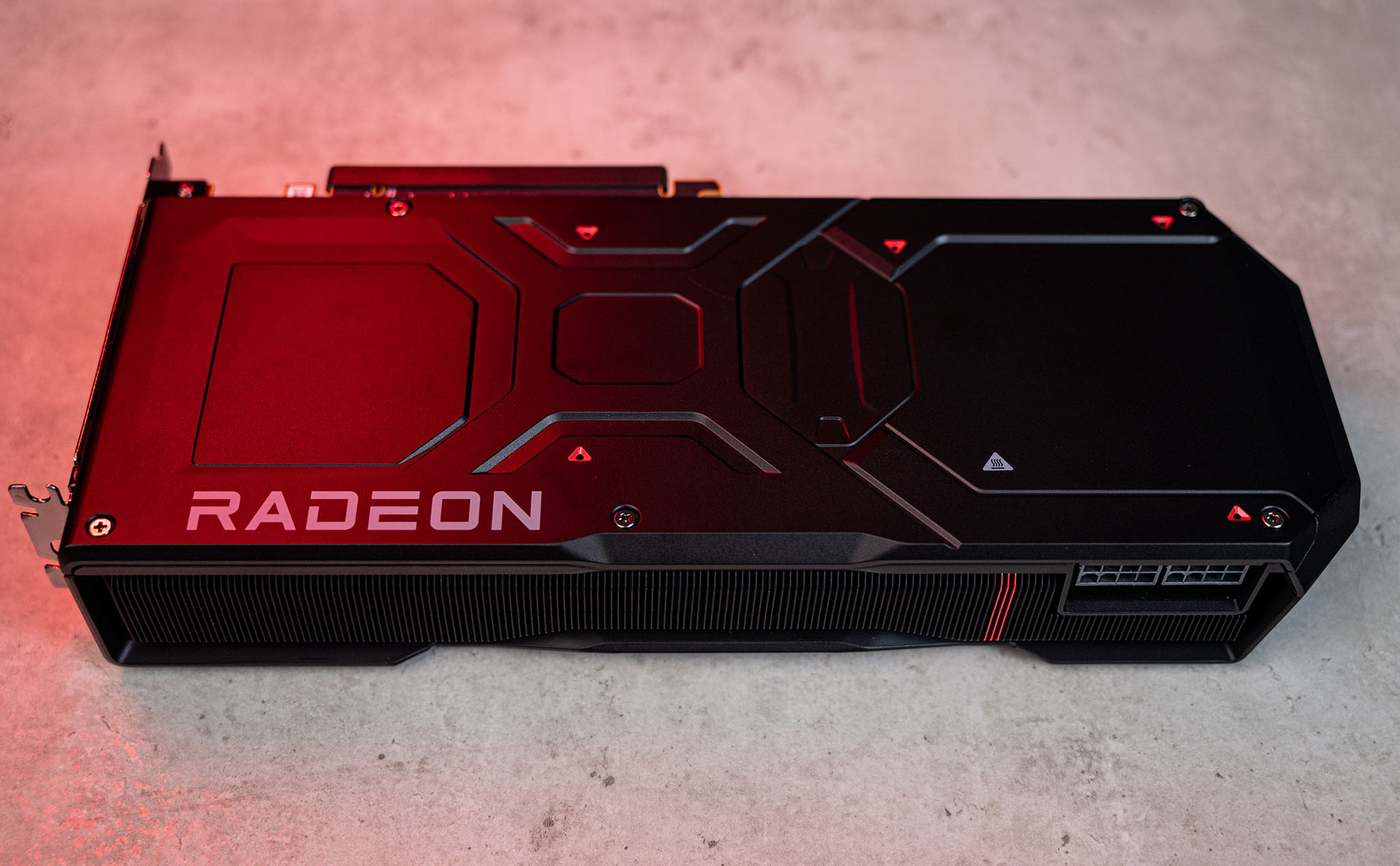 AMD thực sự gặp vấn đề lớn với thiết kế tản nhiệt buồng hơi trên RX 7900 XTX