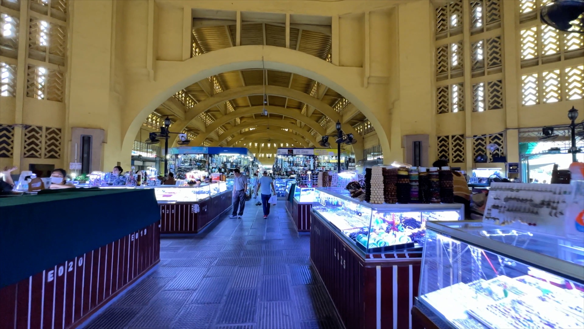 inside-central-market.jpg