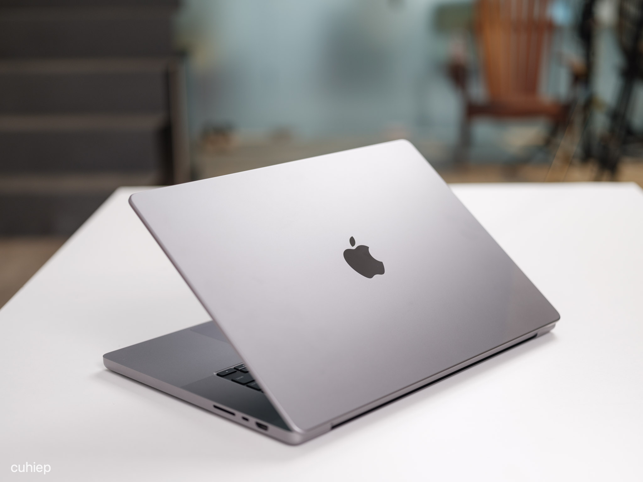 6300915_cover_macbookpro_apple_tinhte.jpg