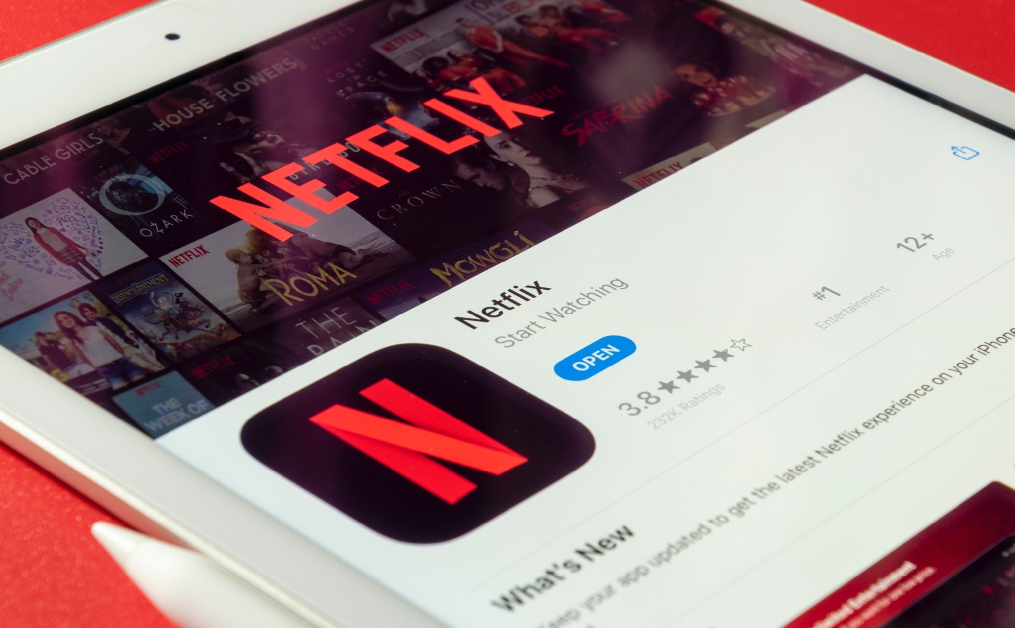 Netflix có Spatial Audio, tải offline 6 máy, tin đồn việc thắt chặt nghiêm ngặt chia sẻ tài khoản