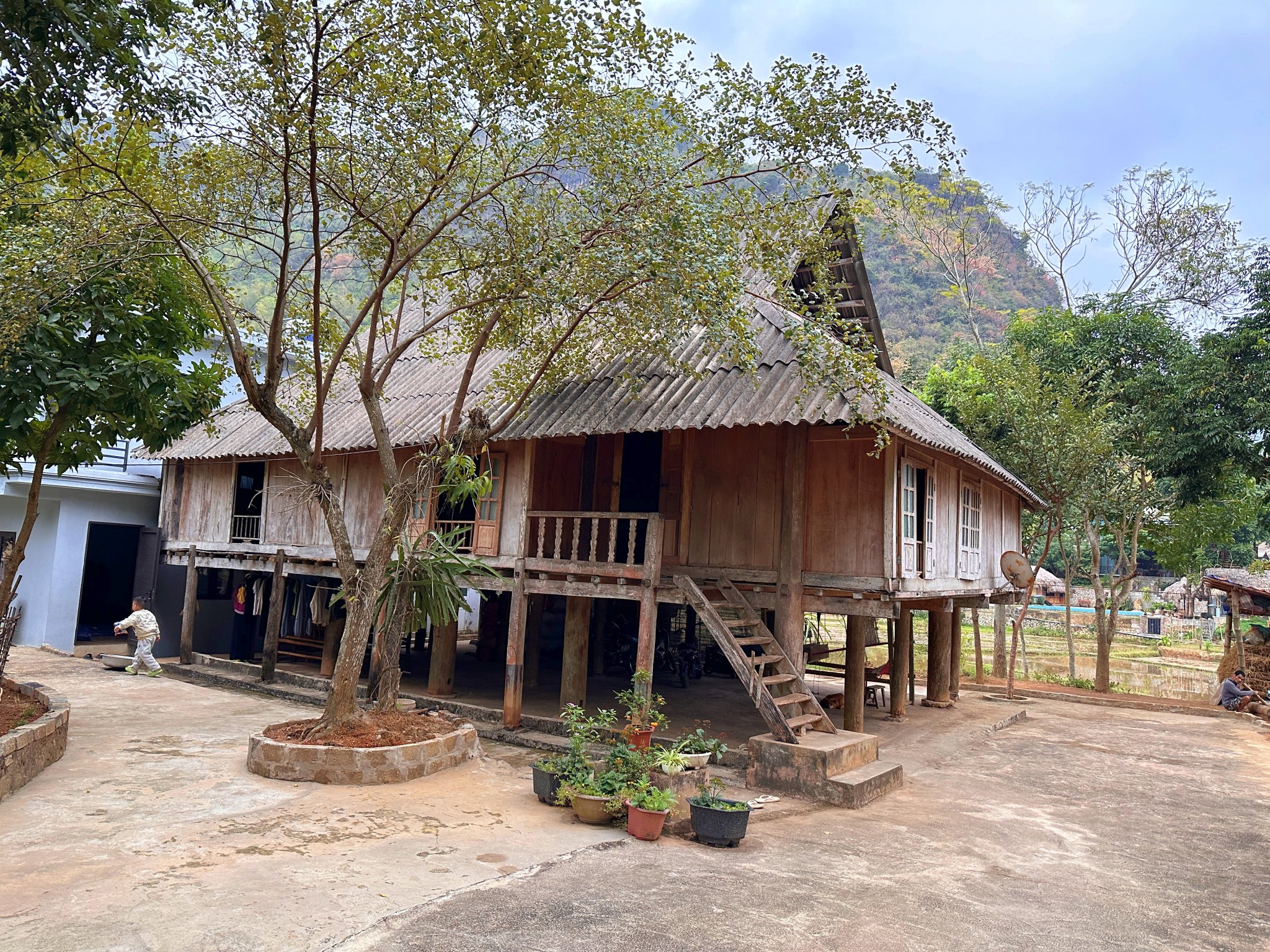 Naphon village 2.jpg