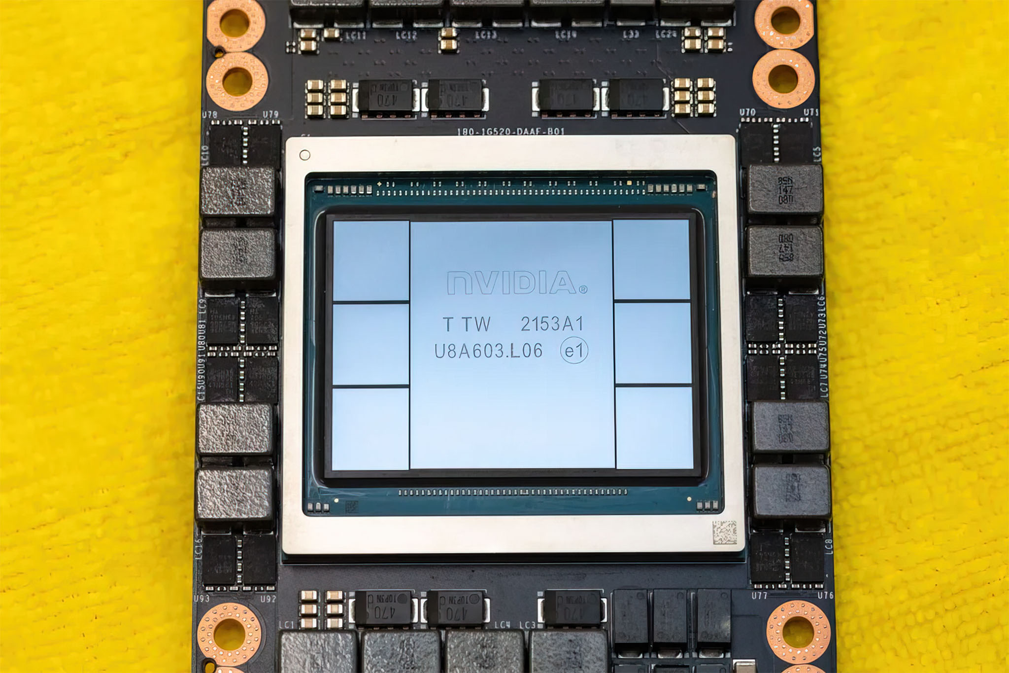 RAM HBM3 phục vụ GPU nghiên cứu AI trở nên khan hiếm, giá cao gấp 5 lần so với DRAM tiêu dùng