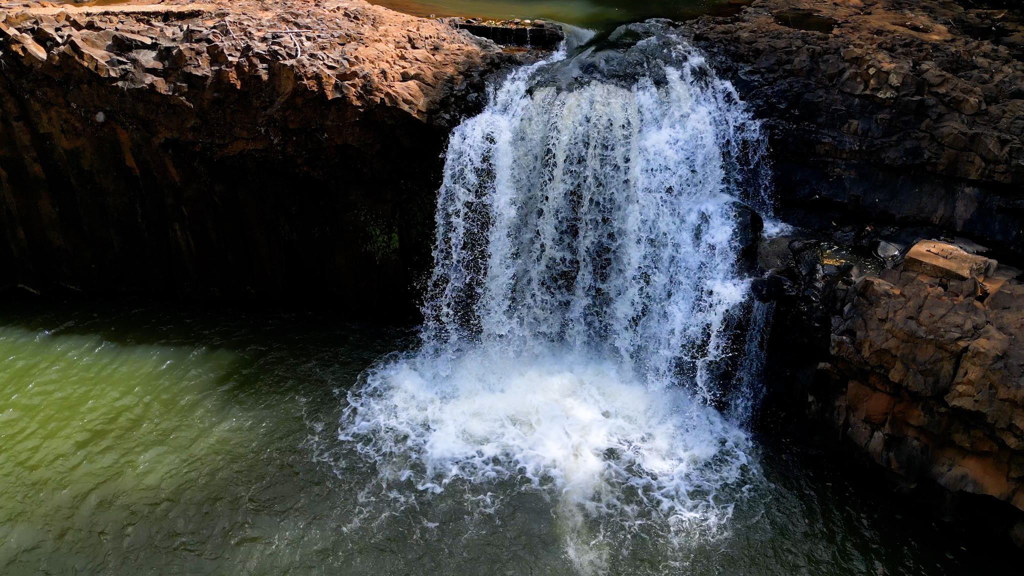 ttotr-e06-flycam-laos-25.jpg