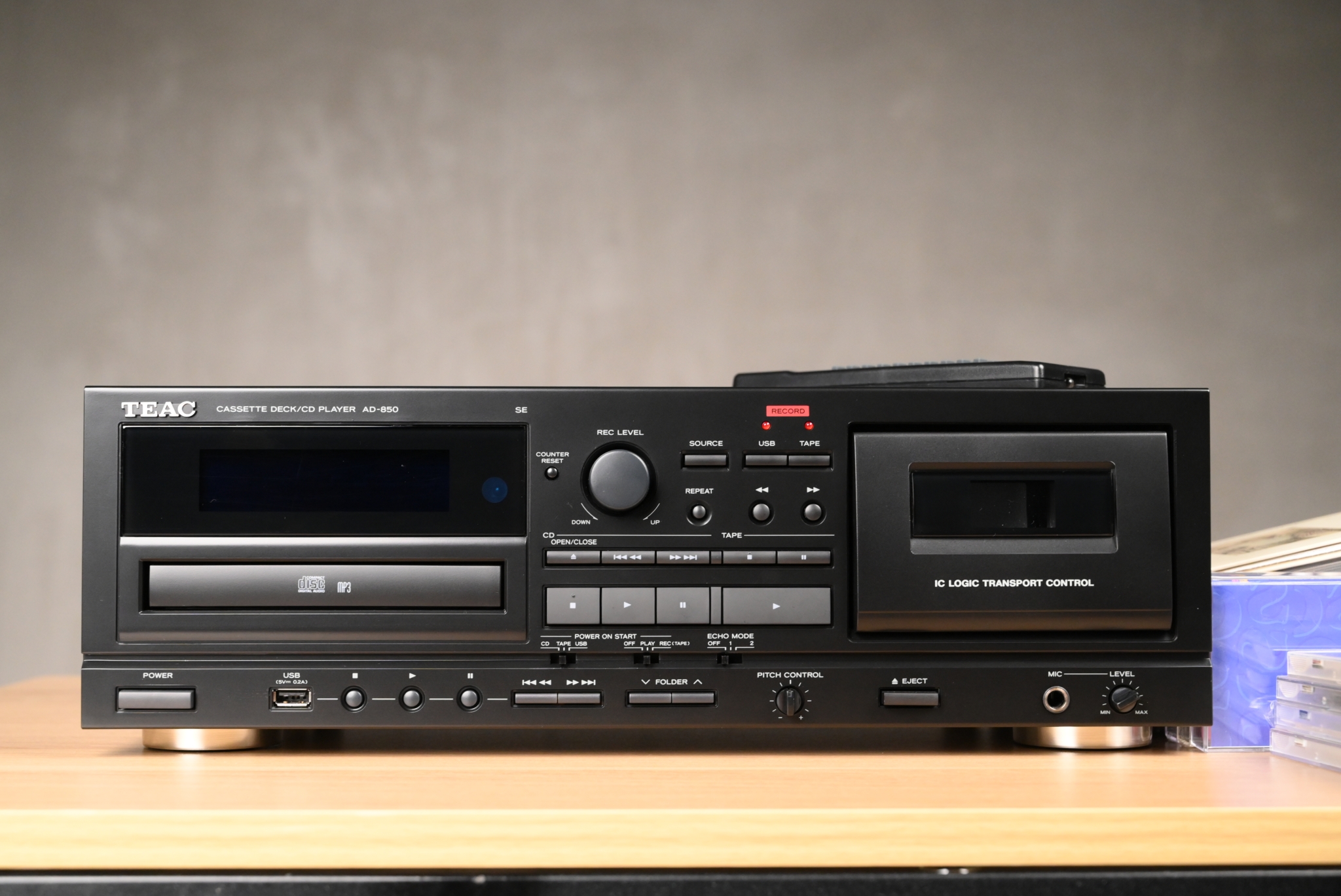 resize_tinhte_teac_ad_850_CD_cassette_player (15).JPG