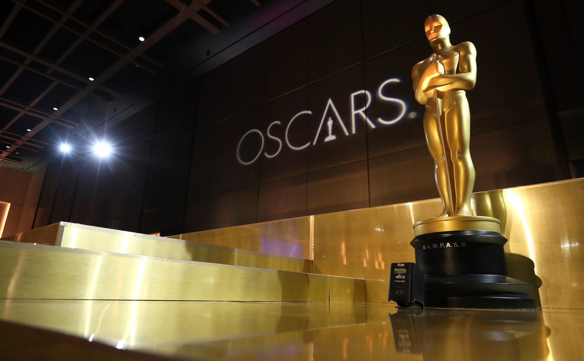 Có gì bên trong “túi quà an ủi” Oscars 2023 trị giá 123.000 USD: 1m2 đất ở Úc, kỳ nghỉ 40 ngàn đô...