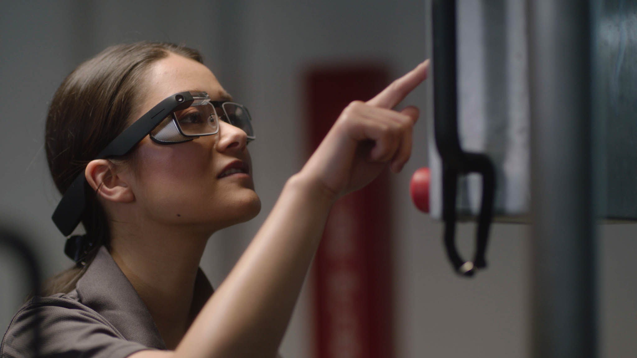 Google ngừng bán kính Google Glass, kết thúc chặng đường 10 năm sản phẩm ra đời trước thời đại