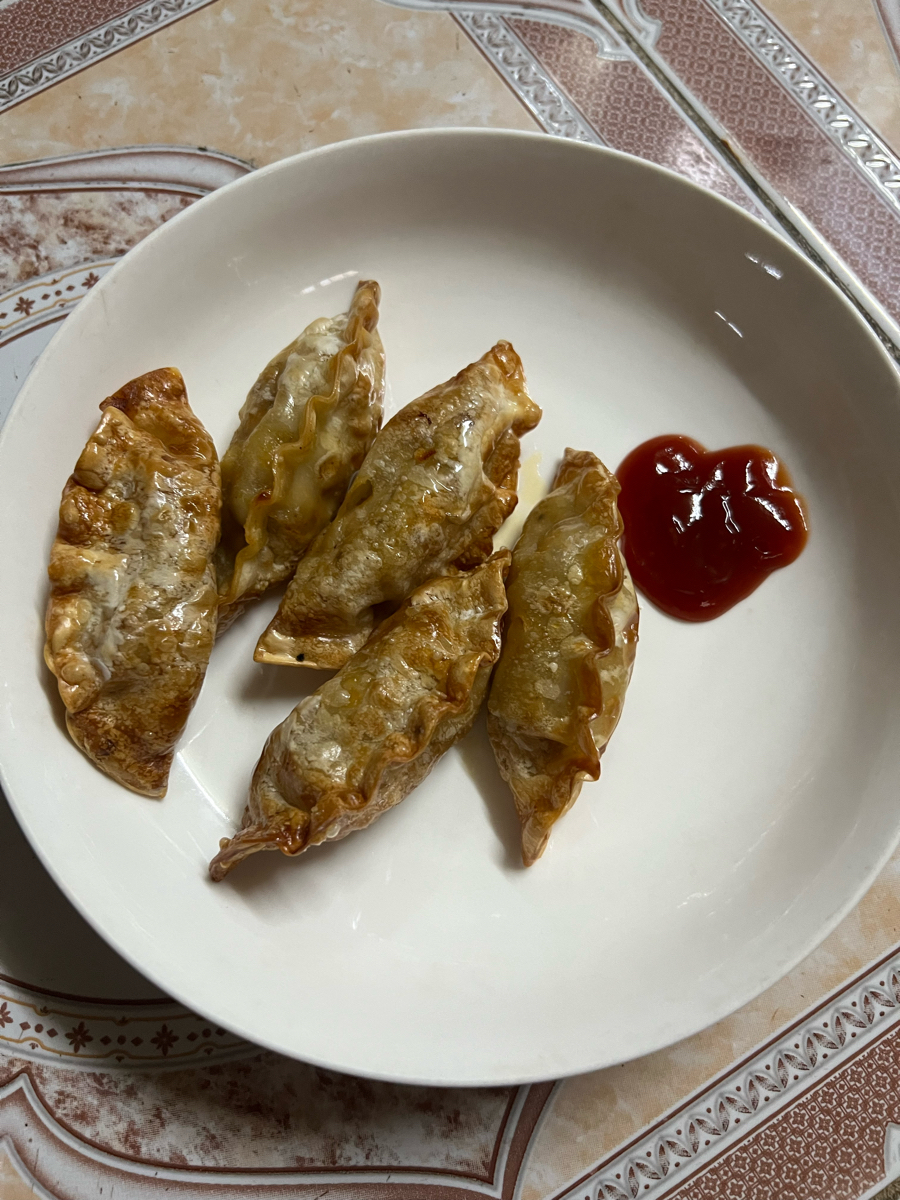 Bánh mandu chiên ăn xế