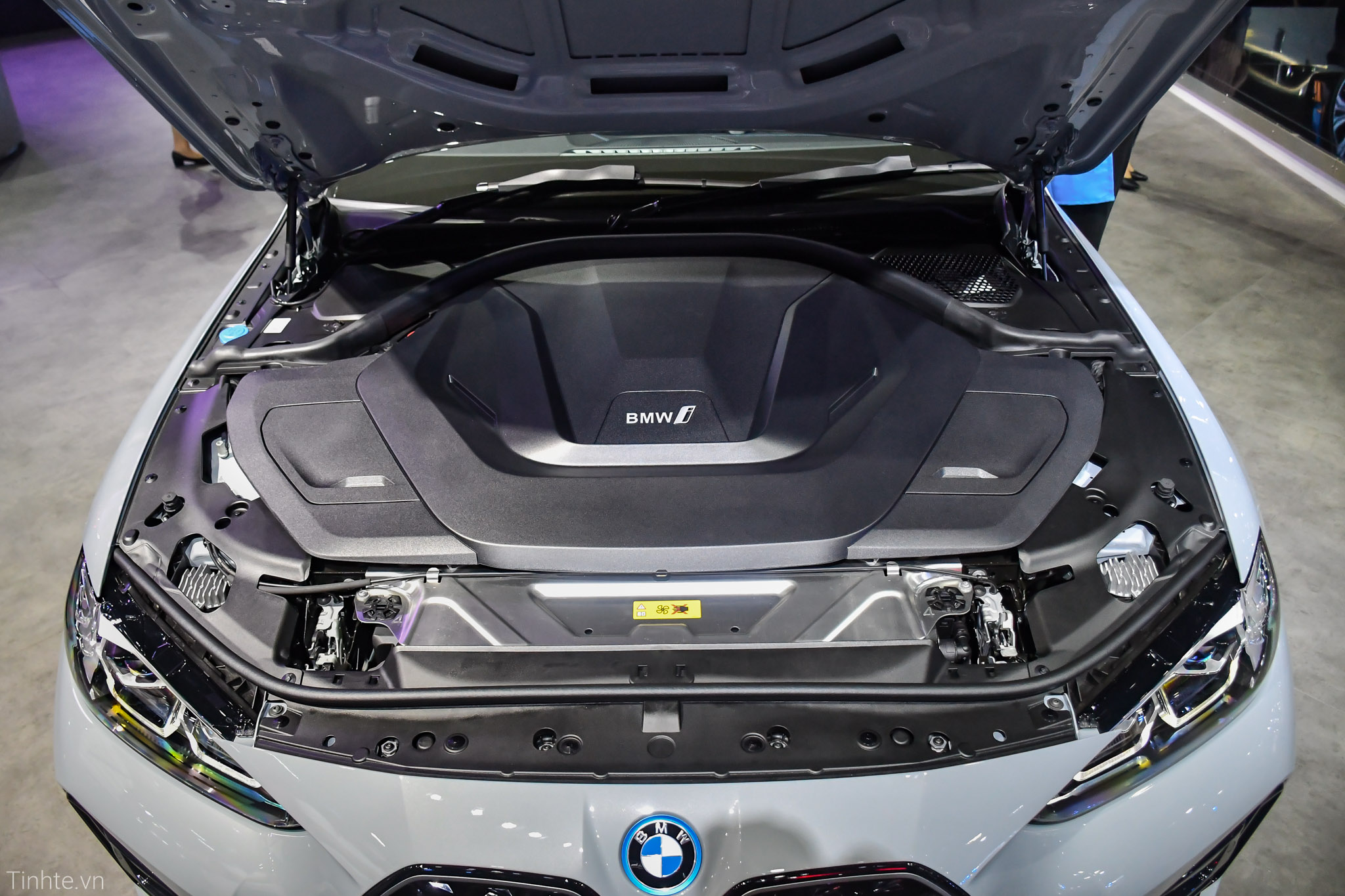 BMW i4 2023 (22).jpg