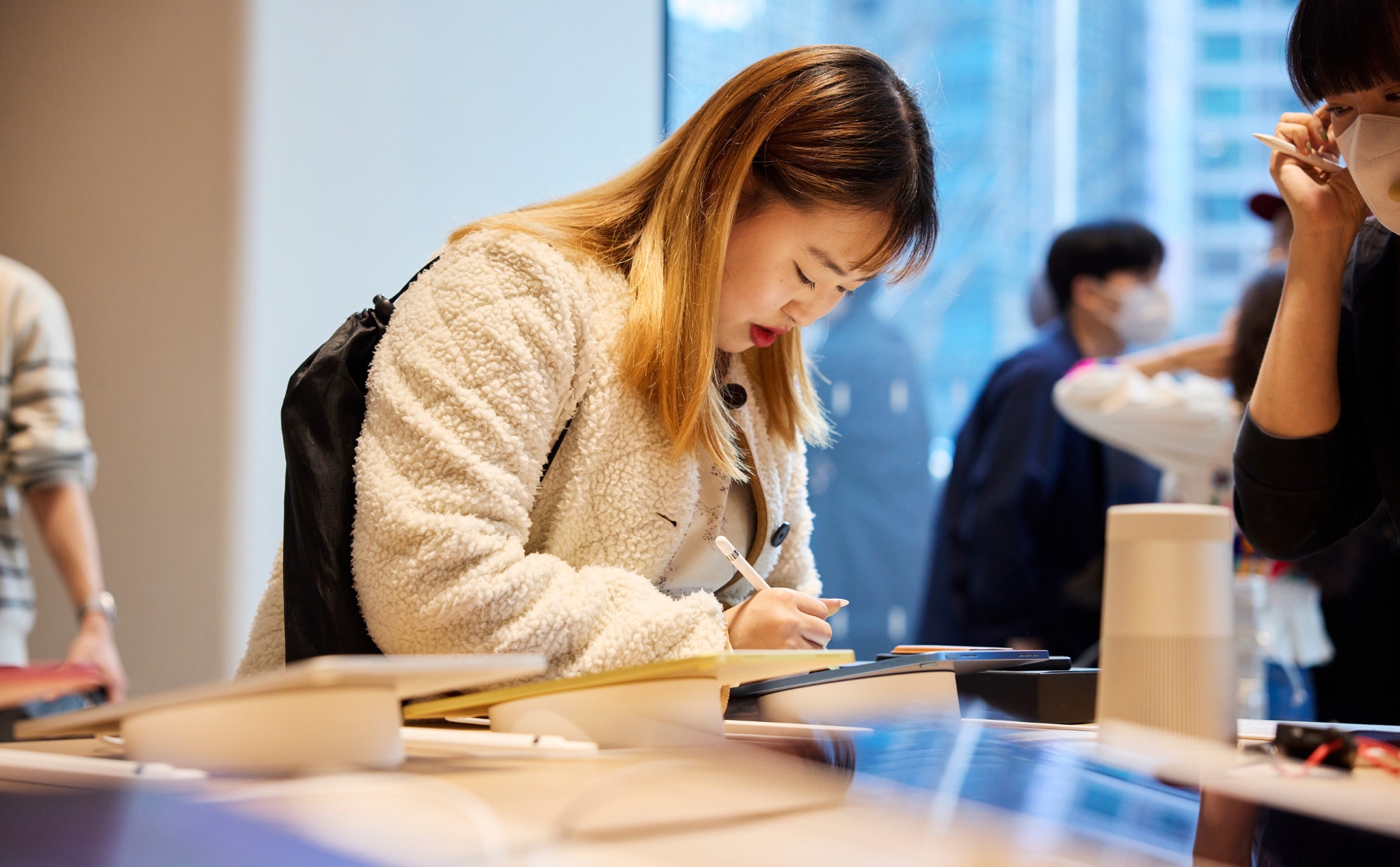 Apple_Store_tai_Gangnam8.jpeg