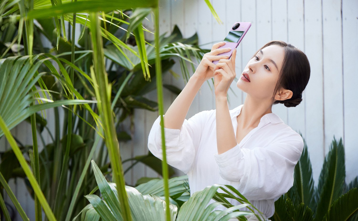 Vivo X90 Pro lộ thông số camera và màn hình qua poster