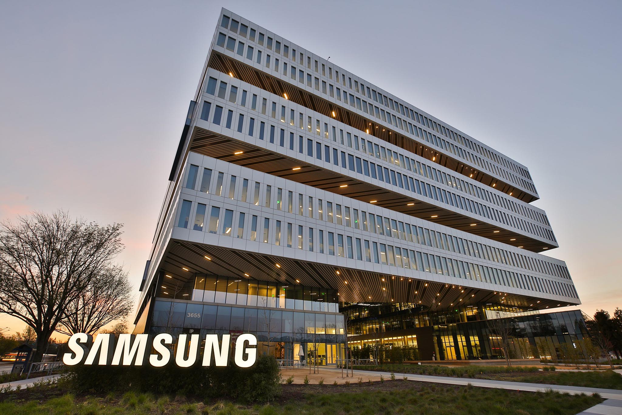 Samsung dự báo lợi nhuận quý I giảm tới 96% vì chip RAM và NAND tồn kho quá nhiều