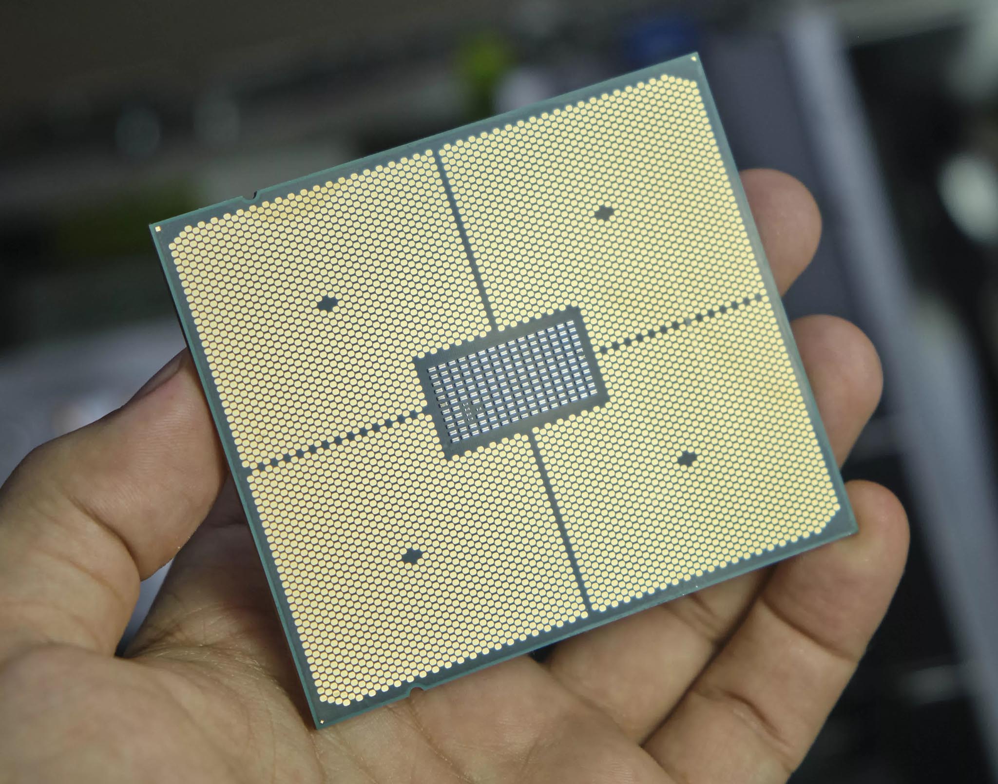 Ampere Altra Dev Kit: CPU ARM 80 nhân, hỗ trợ card đồ họa Nvidia RTX